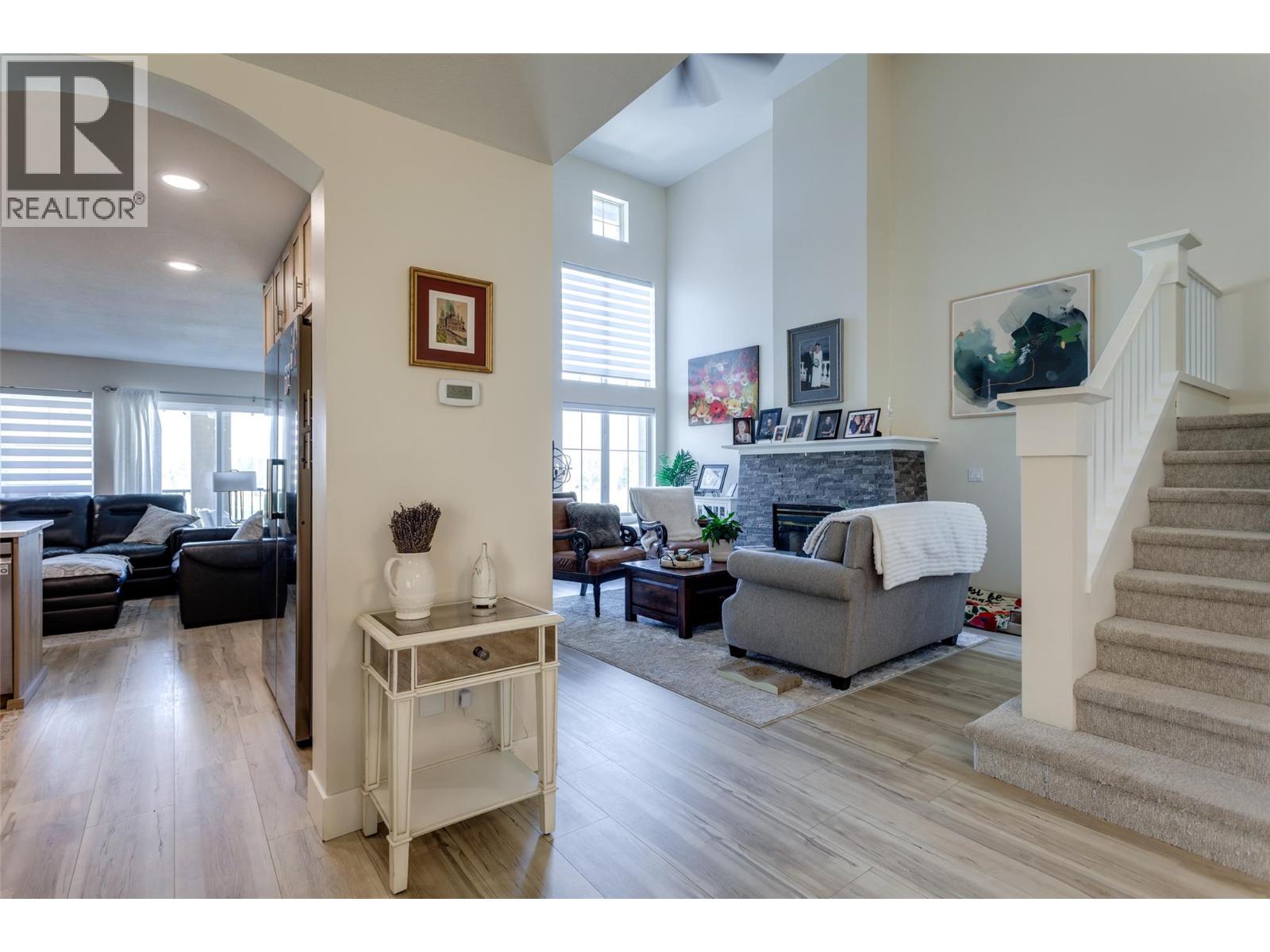 2361 Capistrano Drive, Kelowna, British Columbia  V1V 2A6 - Photo 7 - 10397928
