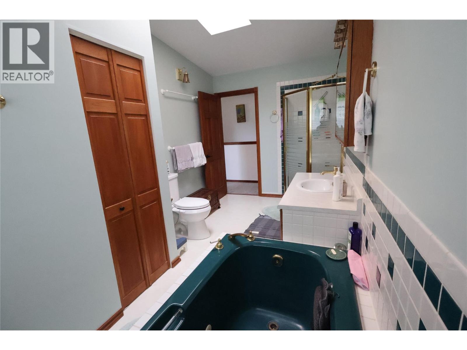 302 5th Street Nw, Nakusp, British Columbia  V0G 1R0 - Photo 19 - 10397491