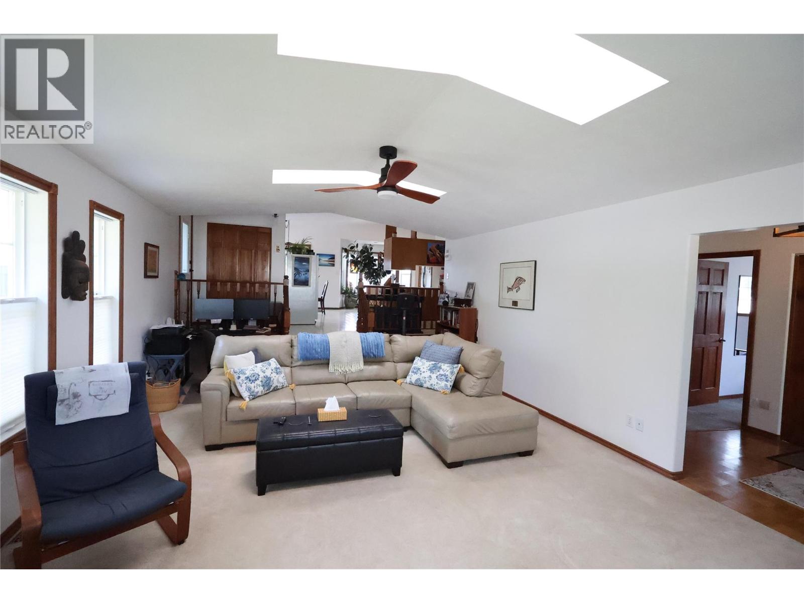 302 5th Street Nw, Nakusp, British Columbia  V0G 1R0 - Photo 4 - 10397491