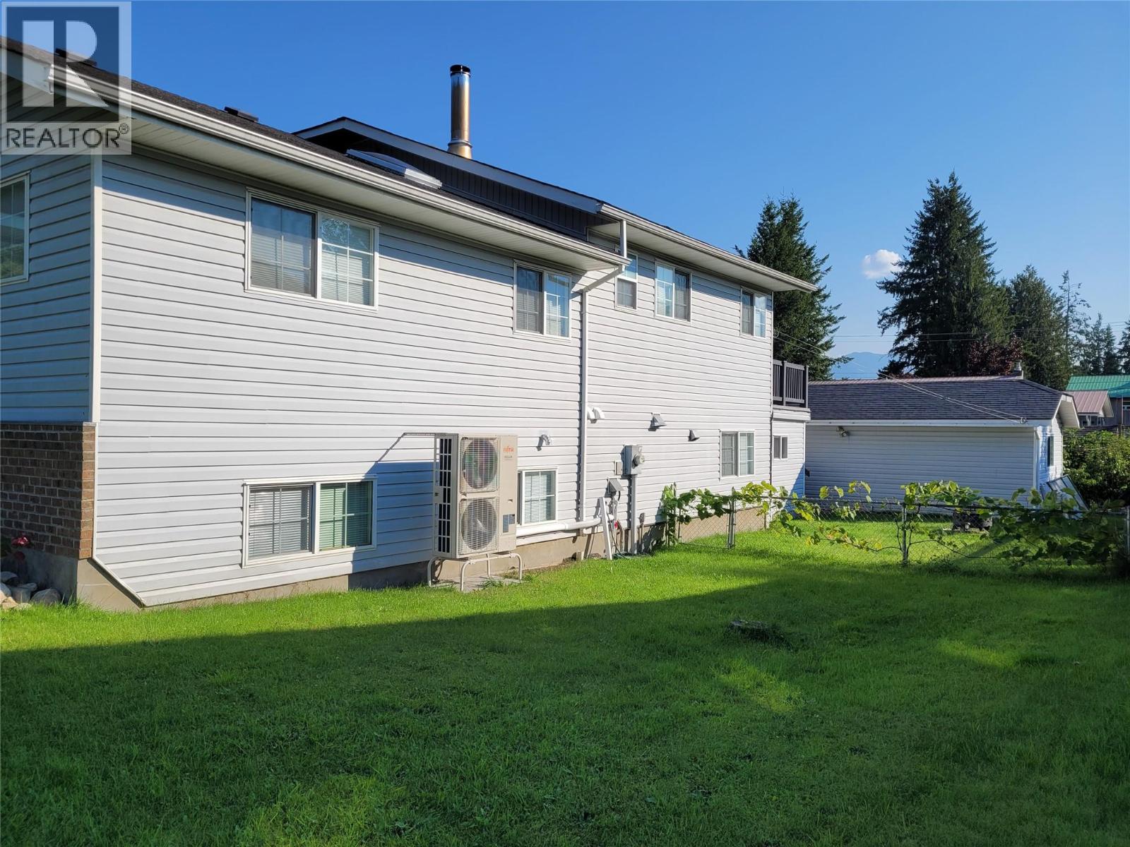 302 5th Street Nw, Nakusp, British Columbia  V0G 1R0 - Photo 40 - 10397491