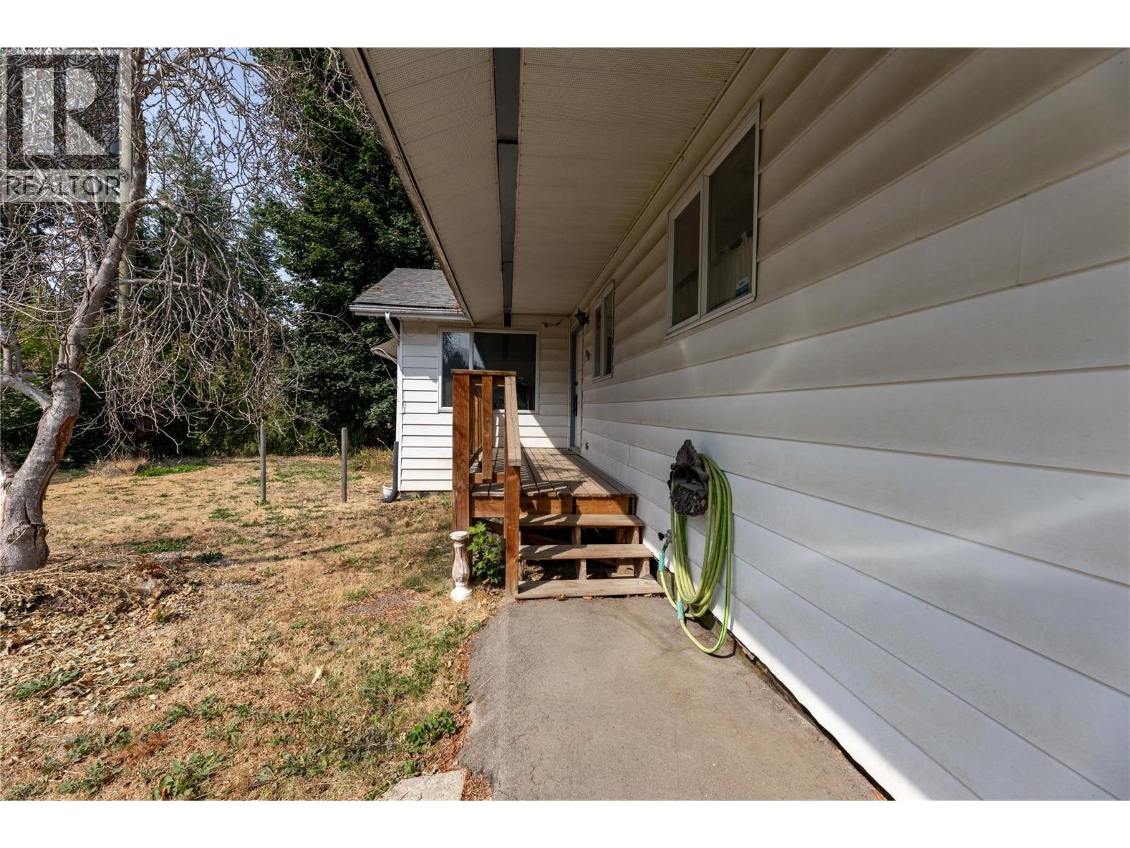 3271 10 Avenue Se, Salmon Arm, British Columbia  V1E 1W8 - Photo 5 - 10398156