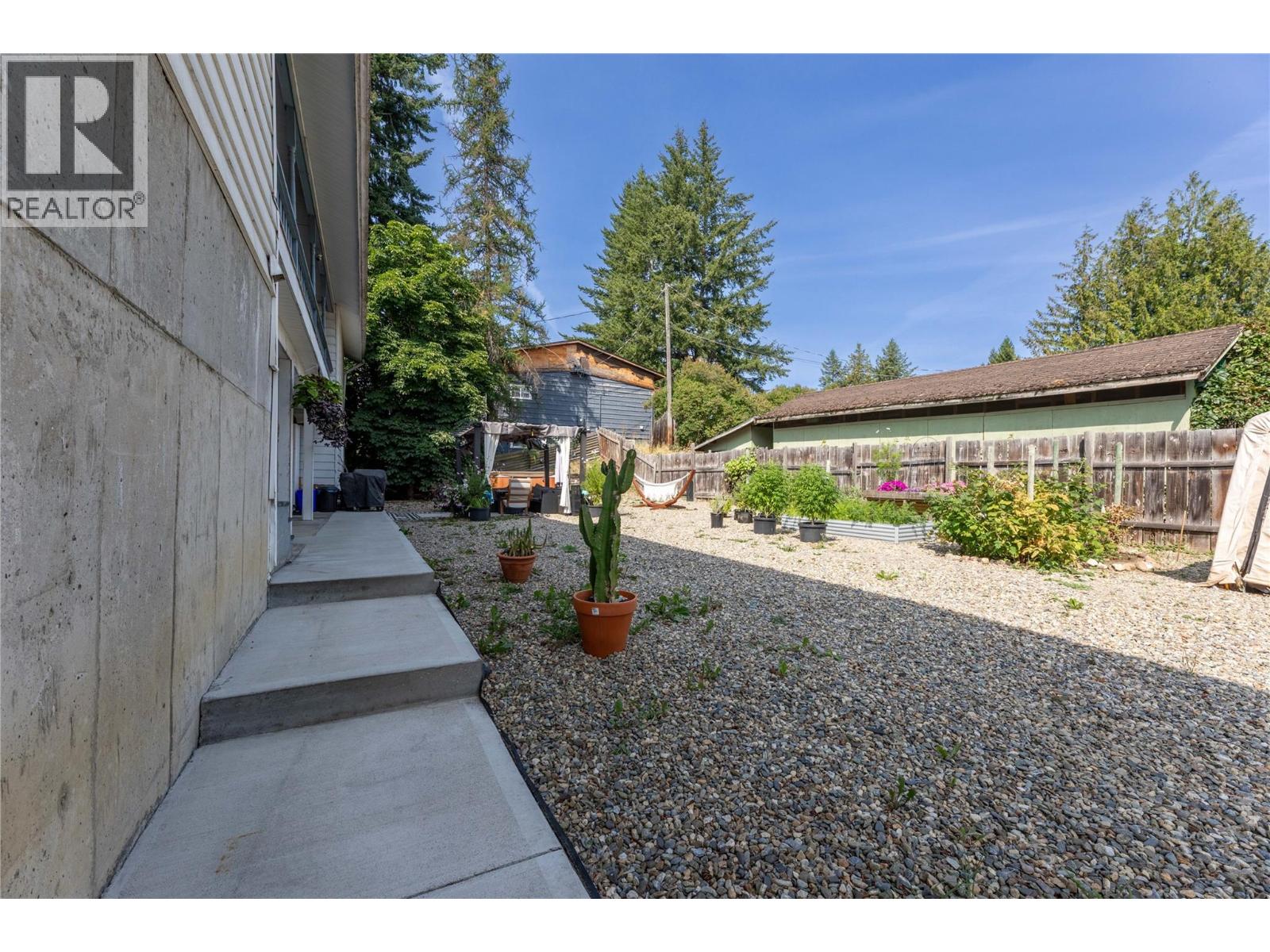 3271 10 Avenue Se, Salmon Arm, British Columbia  V1E 1W8 - Photo 51 - 10398156