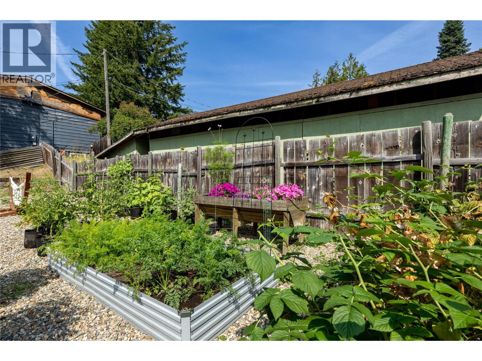 3271 10 Avenue Se, Salmon Arm, British Columbia  V1E 1W8 - Photo 54 - 10398156