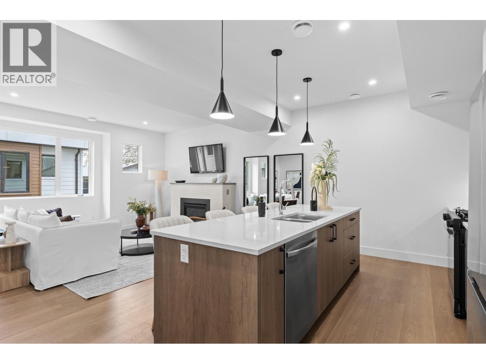1463 Inkar Road Unit# 6, Kelowna, British Columbia  V1Y 8J1 - Photo 2 - 10398251