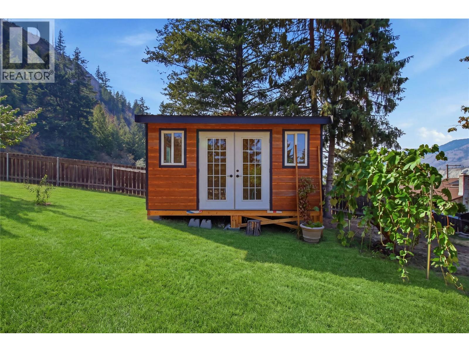 5697 Dallas Drive, Kamloops, British Columbia  V2C 4W9 - Photo 16 - 10398261