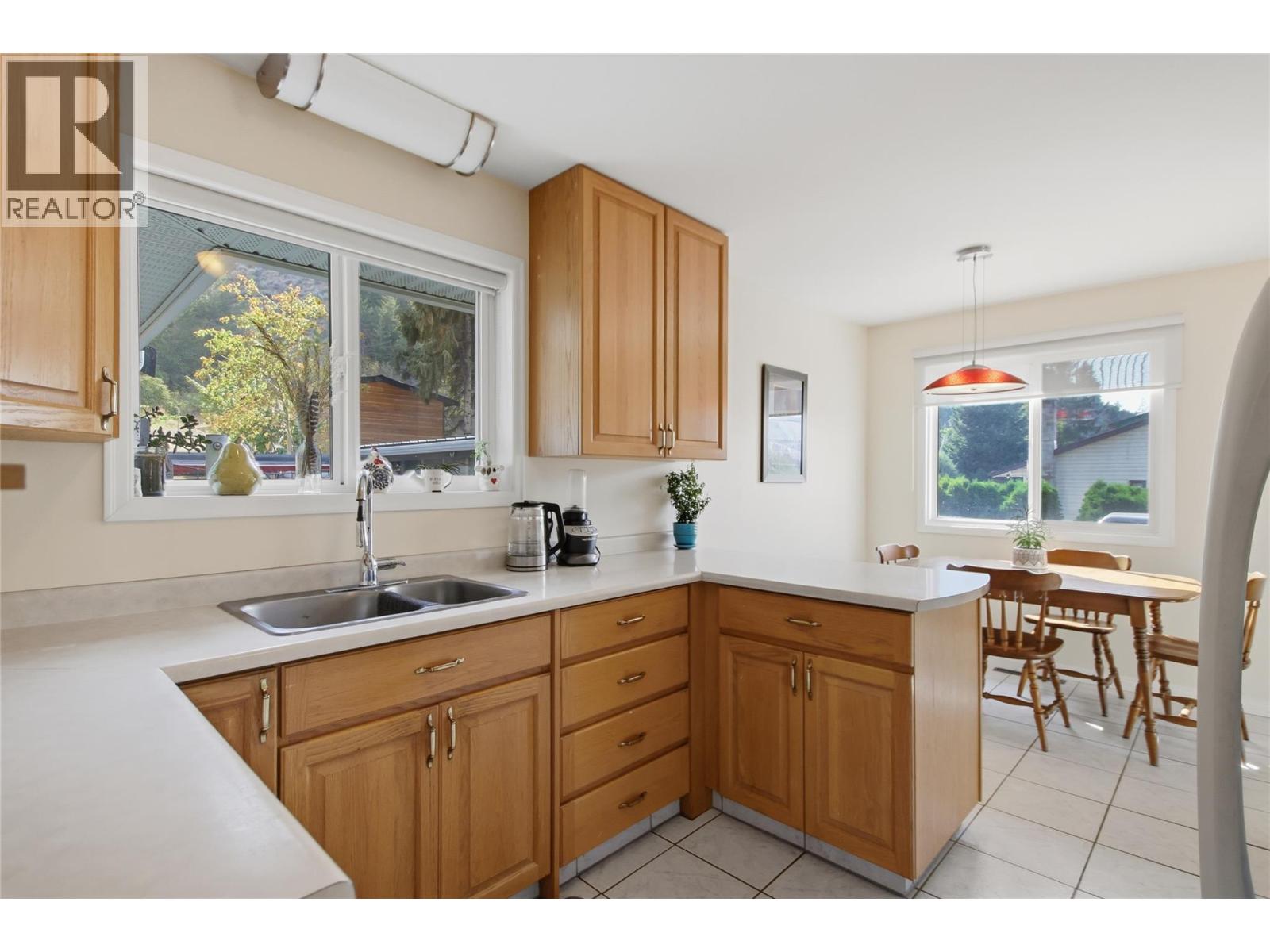 5697 Dallas Drive, Kamloops, British Columbia  V2C 4W9 - Photo 30 - 10398261