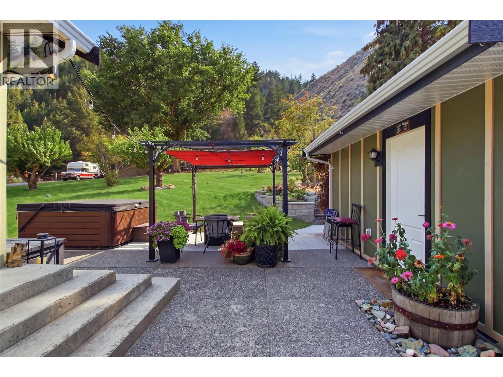5697 Dallas Drive, Kamloops, British Columbia  V2C 4W9 - Photo 5 - 10398261