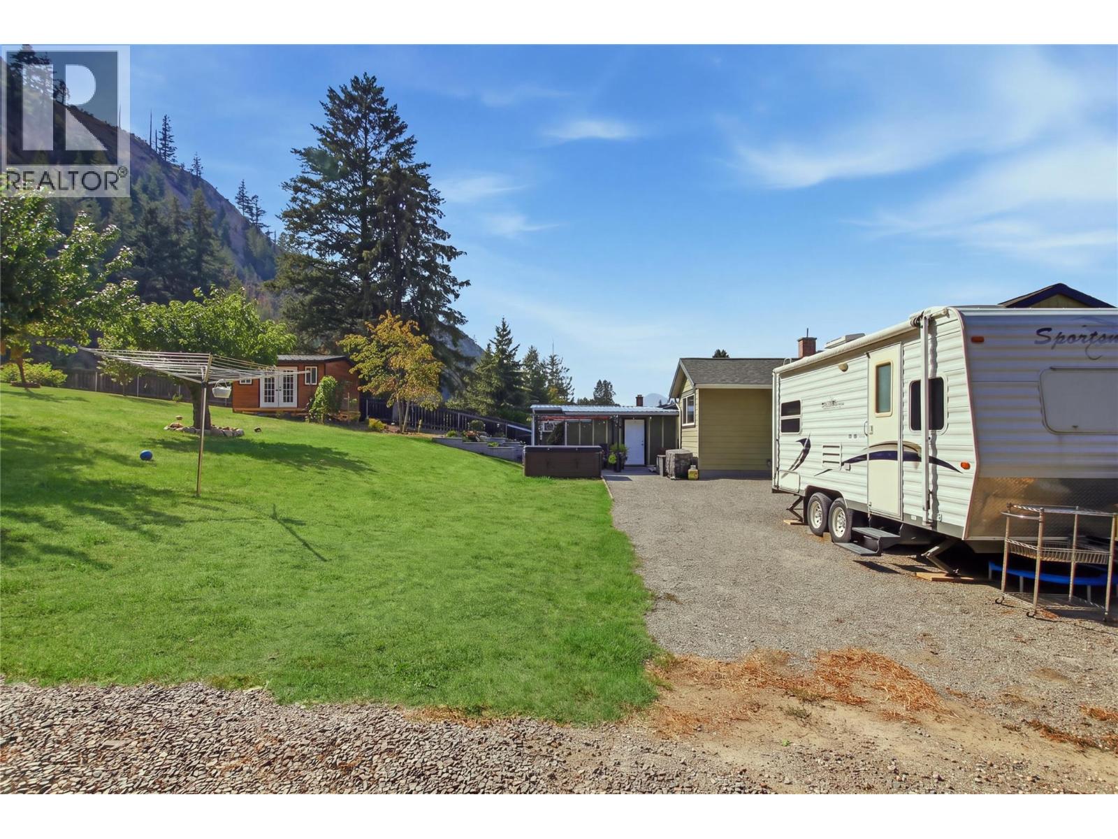 5697 Dallas Drive, Kamloops, British Columbia  V2C 4W9 - Photo 9 - 10398261