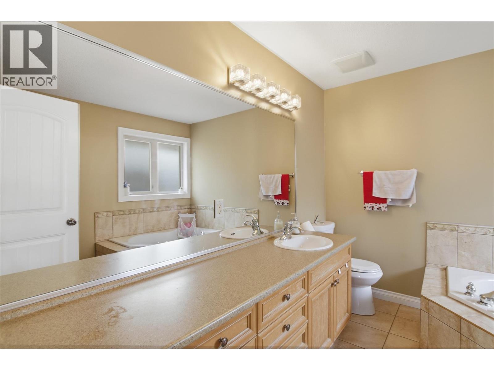 819 Arlington Court, Kamloops, British Columbia  V2B 8T5 - Photo 34 - 10398303