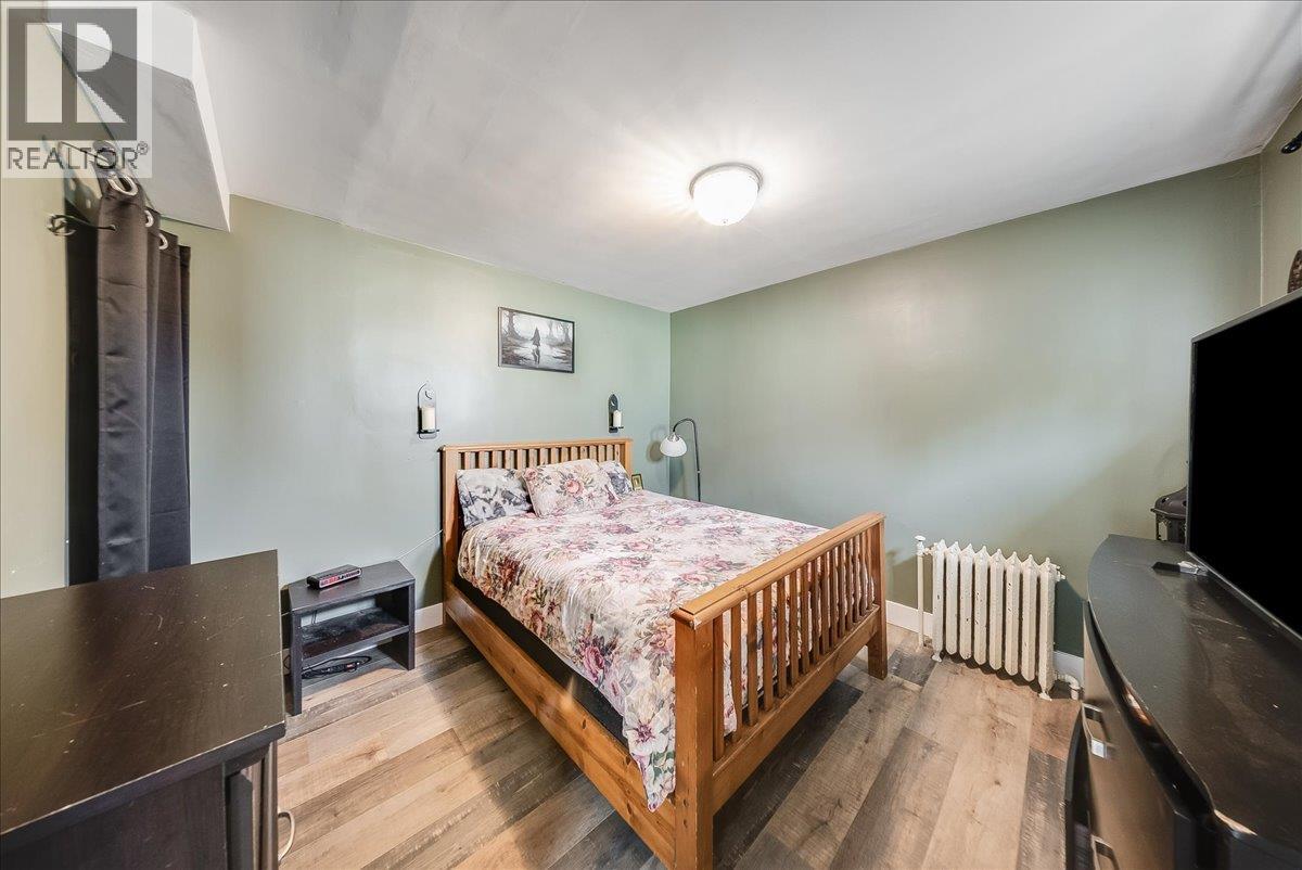 1430 Third Avenue, Trail, British Columbia  V1R 1P6 - Photo 10 - 10398102