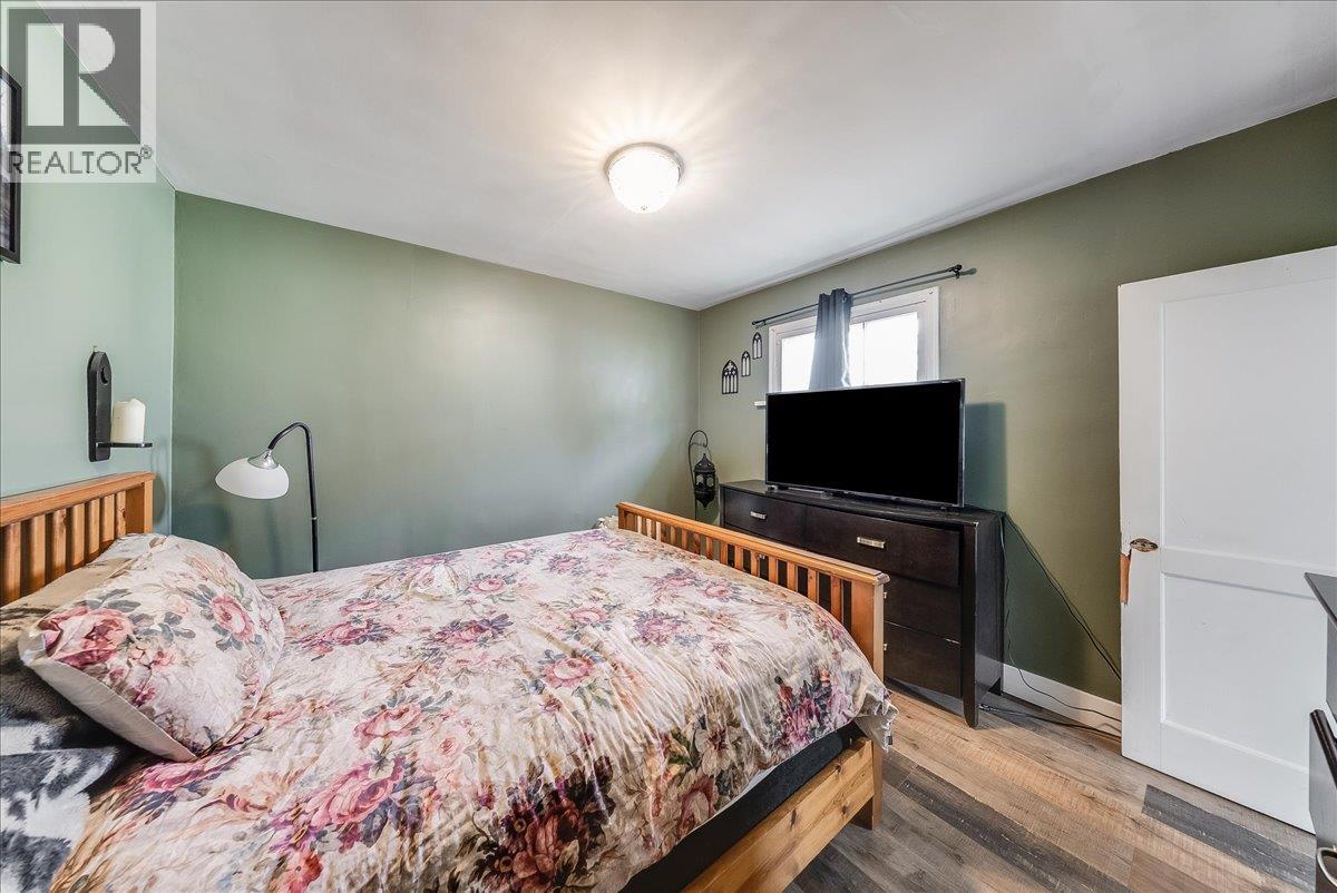 1430 Third Avenue, Trail, British Columbia  V1R 1P6 - Photo 11 - 10398102