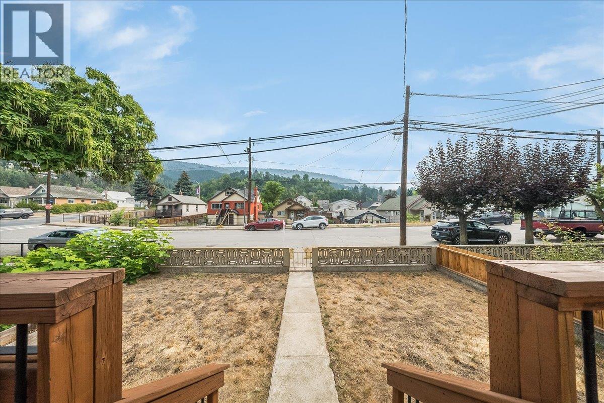 1430 Third Avenue, Trail, British Columbia  V1R 1P6 - Photo 28 - 10398102