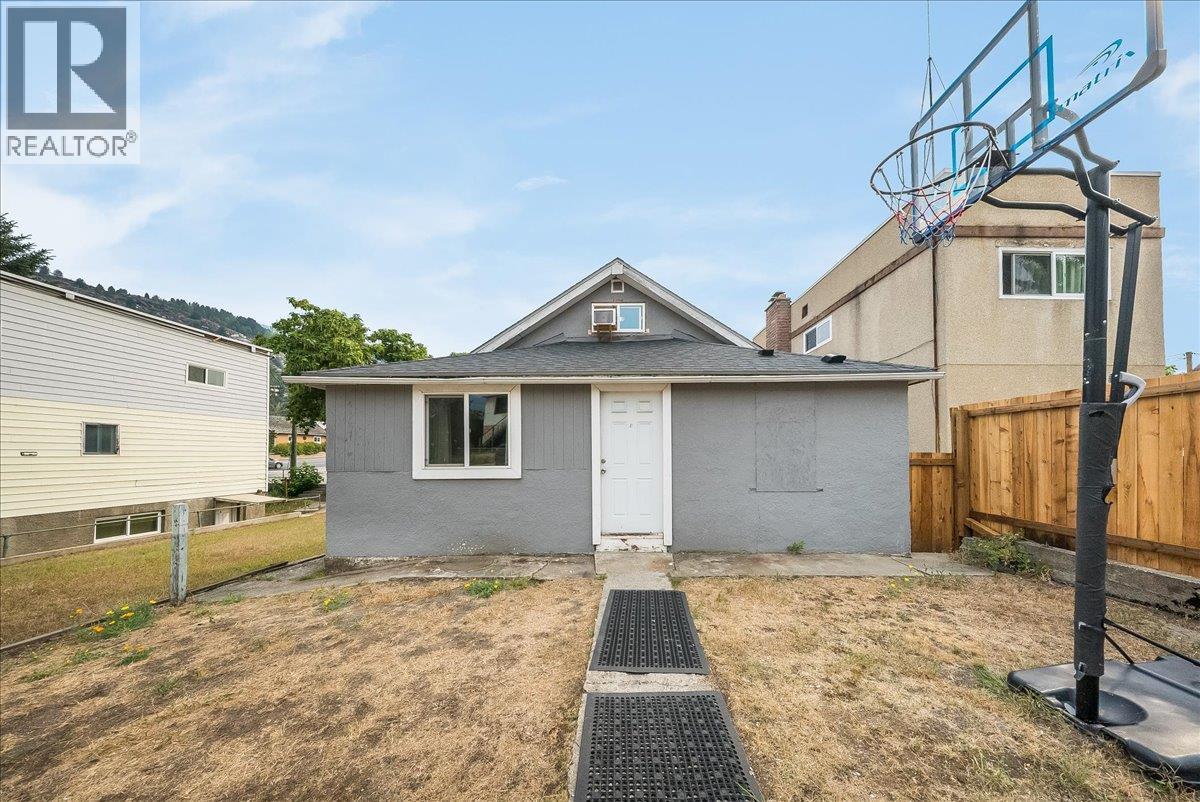 1430 Third Avenue, Trail, British Columbia  V1R 1P6 - Photo 29 - 10398102