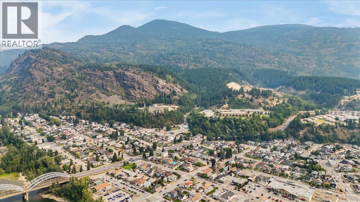 1430 Third Avenue, Trail, British Columbia  V1R 1P6 - Photo 38 - 10398102