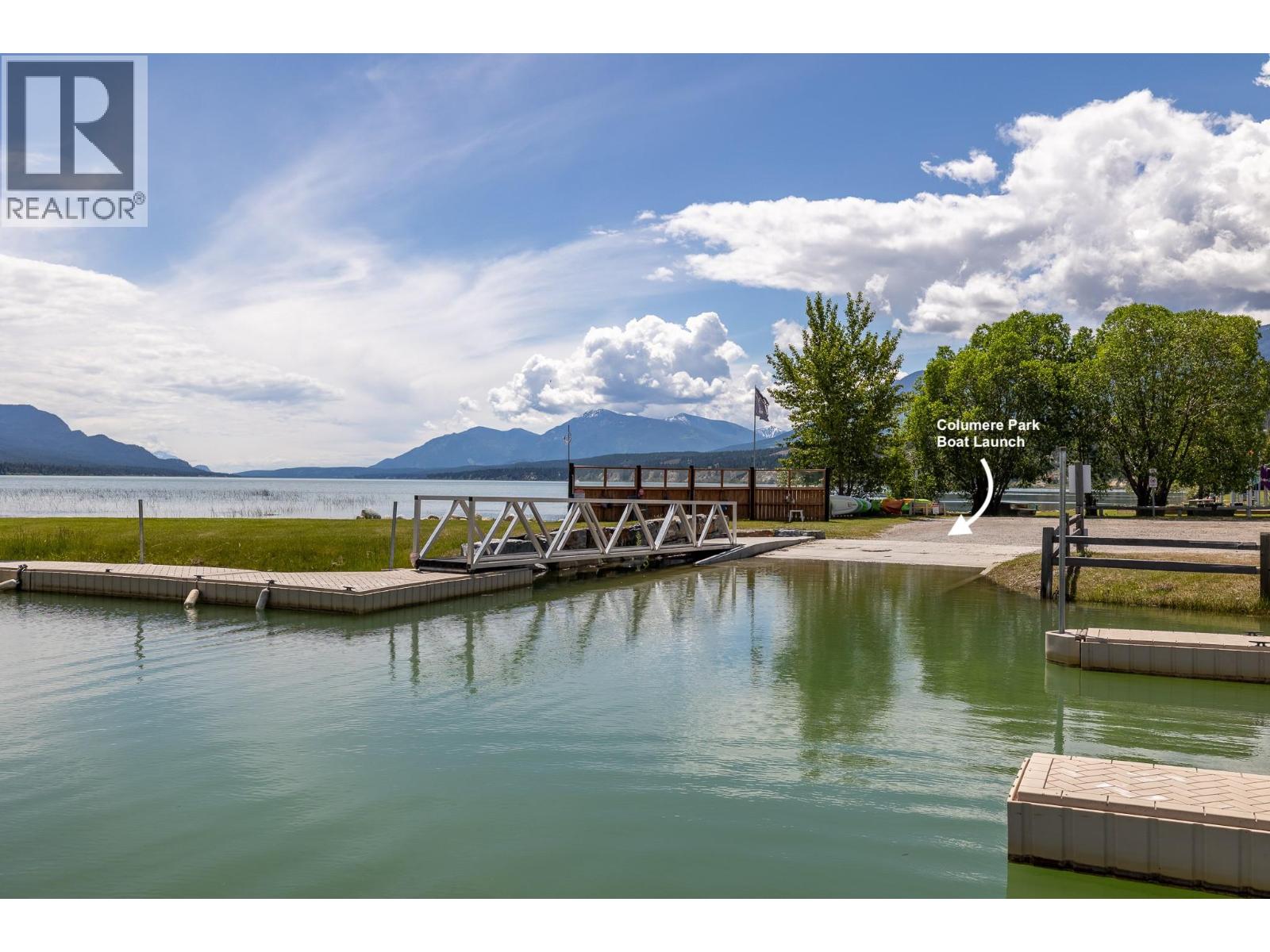 5853 Juniper Road, Fairmont Hot Springs, British Columbia  V0B 1L2 - Photo 3 - 10398230
