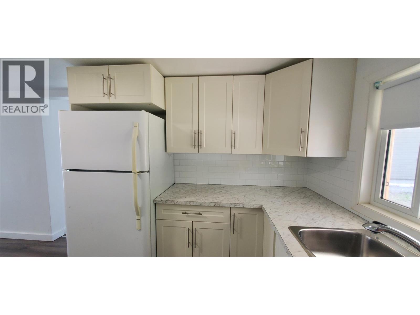 6176 Spartan Street, Oliver, British Columbia  V0H 1T6 - Photo 10 - 10398301