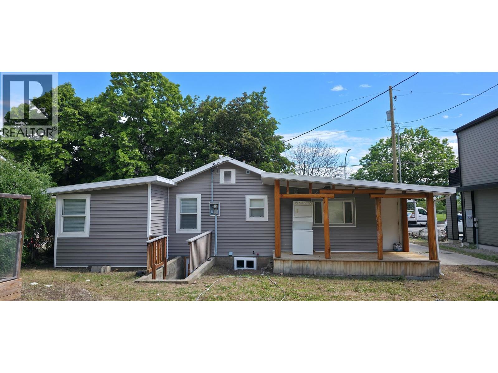 6176 Spartan Street, Oliver, British Columbia  V0H 1T6 - Photo 3 - 10398301