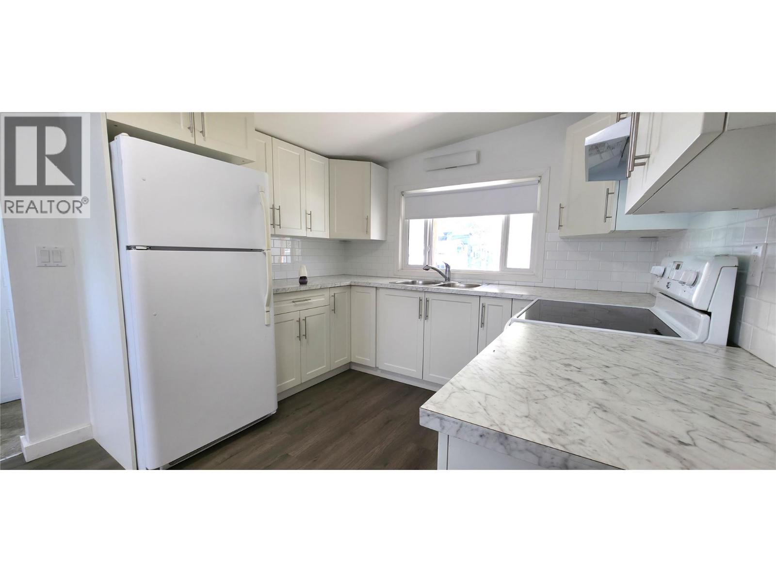 6176 Spartan Street, Oliver, British Columbia  V0H 1T6 - Photo 8 - 10398301