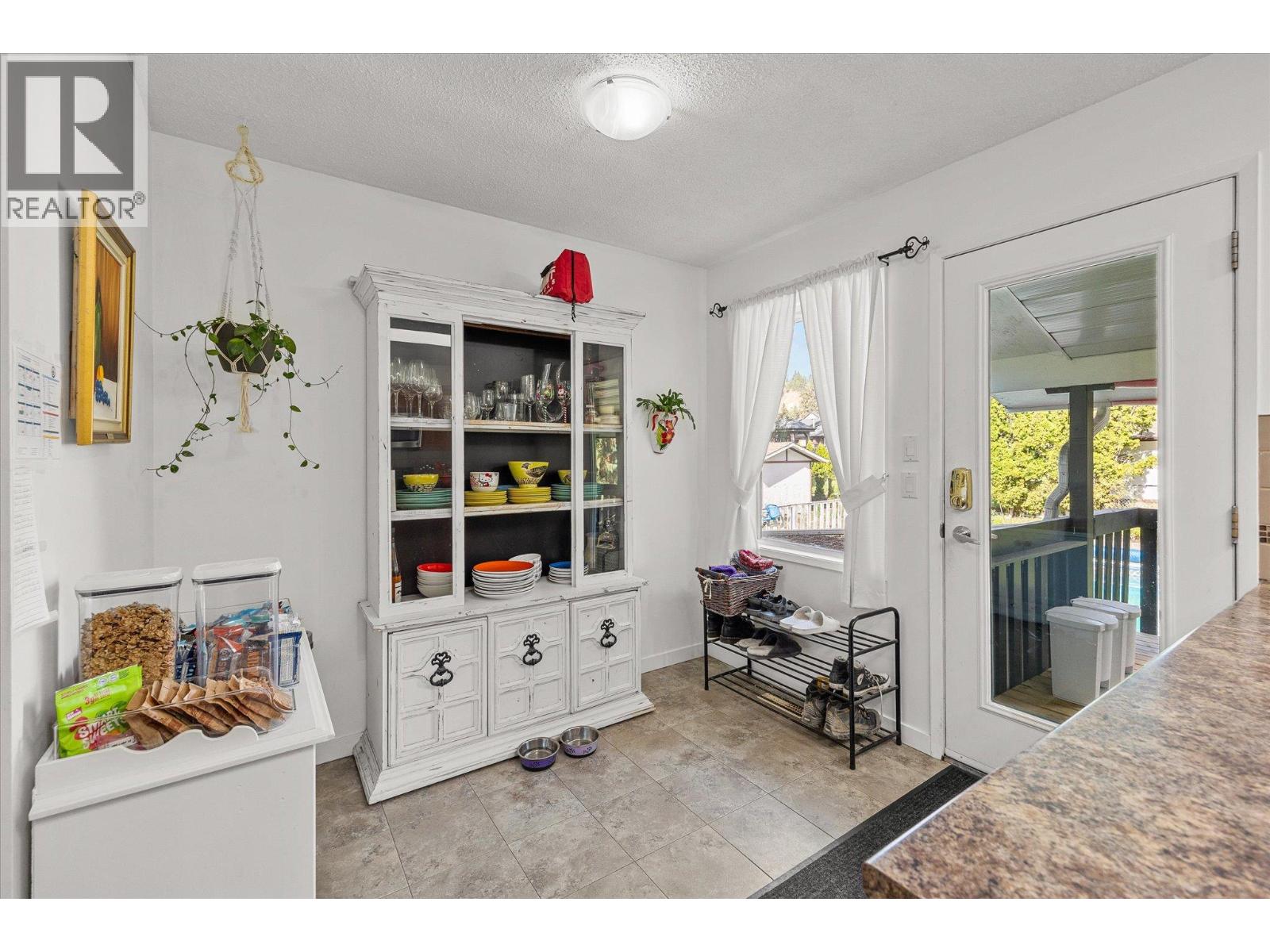 4671 Fordham Road, Kelowna, British Columbia  V1W 1P1 - Photo 11 - 10398263