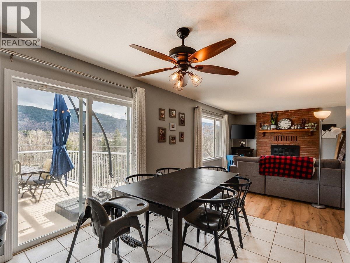 3701 9th Avenue, Castlegar, British Columbia  V1N 3T3 - Photo 10 - 10398210