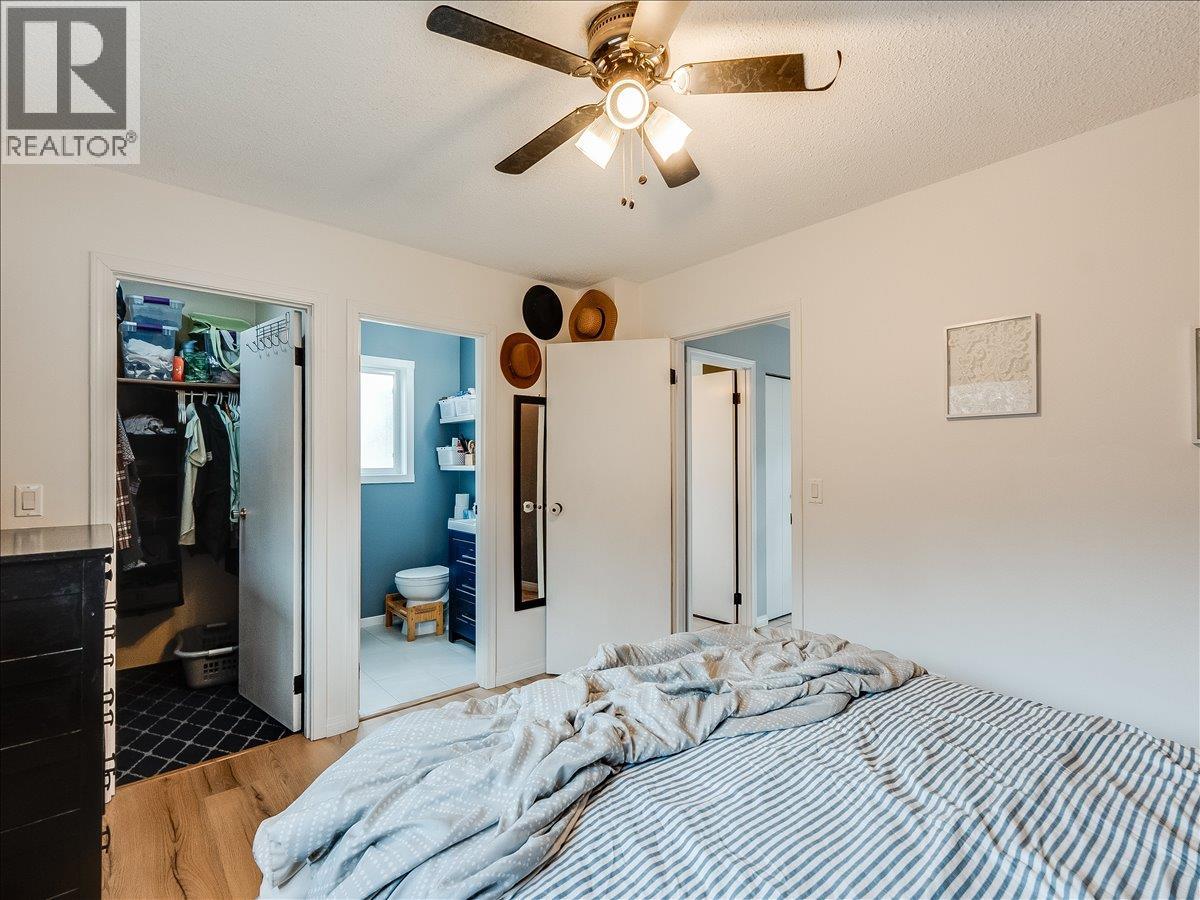 3701 9th Avenue, Castlegar, British Columbia  V1N 3T3 - Photo 31 - 10398210