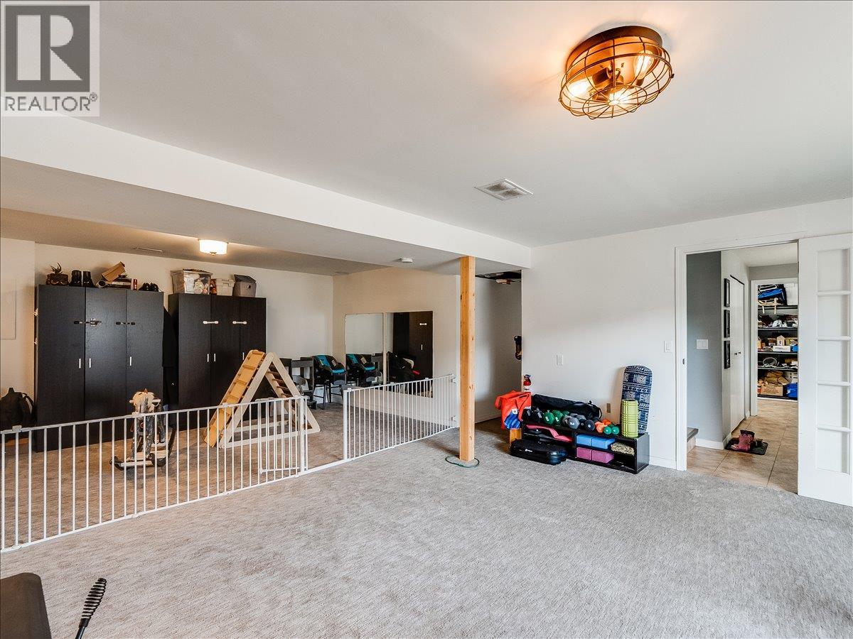3701 9th Avenue, Castlegar, British Columbia  V1N 3T3 - Photo 43 - 10398210