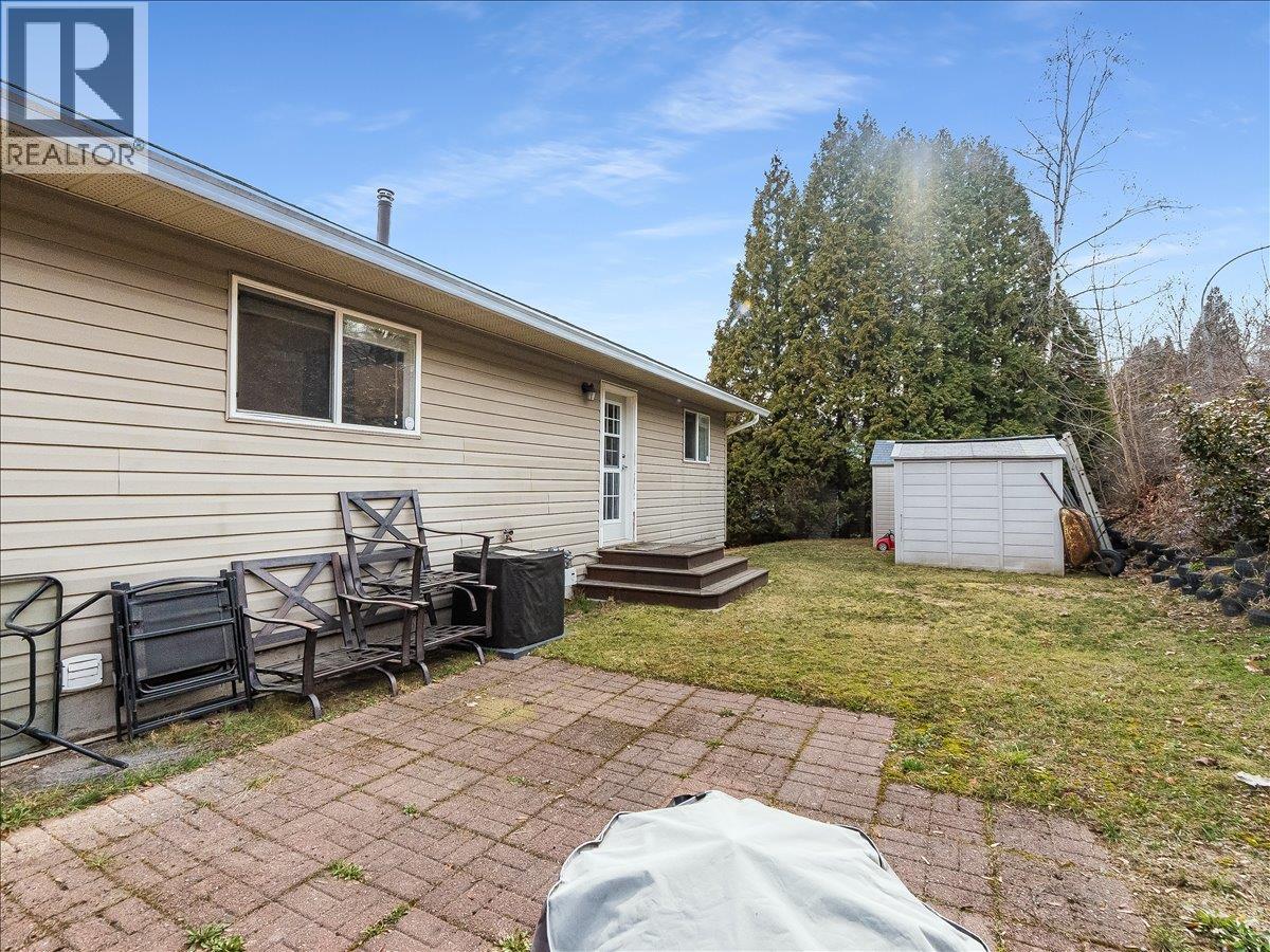 3701 9th Avenue, Castlegar, British Columbia  V1N 3T3 - Photo 54 - 10398210