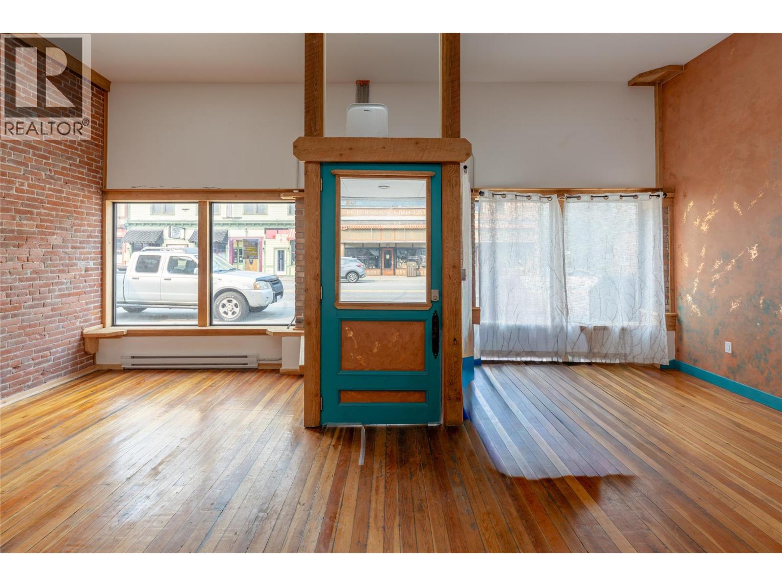 302 Copper Avenue S, Greenwood, British Columbia  V0H 1J0 - Photo 10 - 10398144