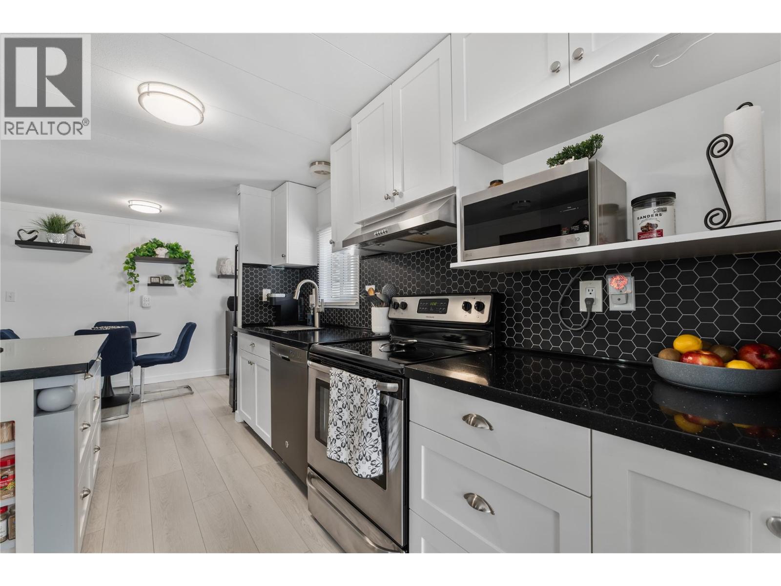 1999 97 Highway S Unit# 85, West Kelowna, British Columbia  V1Z 1B2 - Photo 4 - 10397747