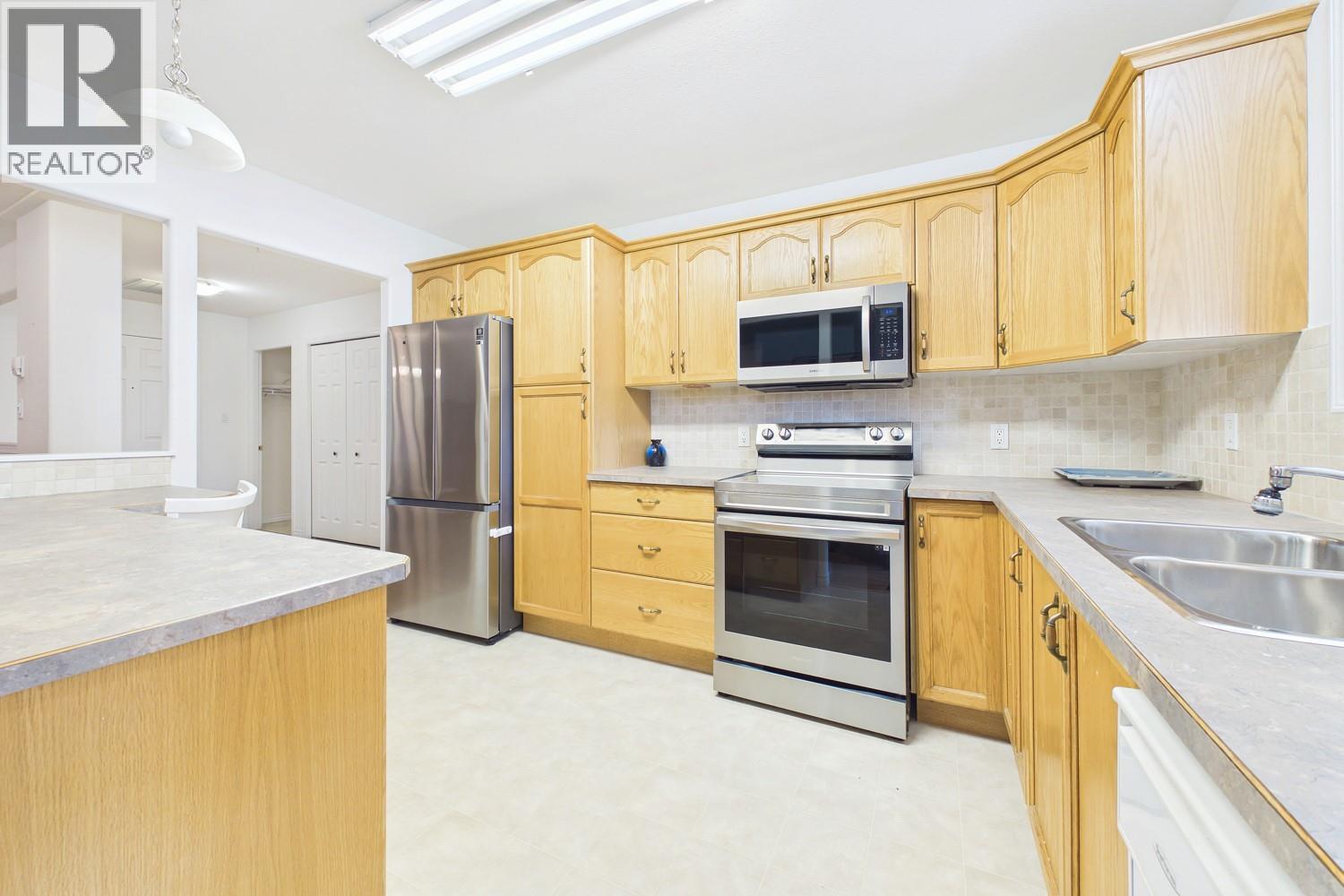 2285 Atkinson Street Unit# 204, Penticton, British Columbia  V2A 8R7 - Photo 14 - 10398328