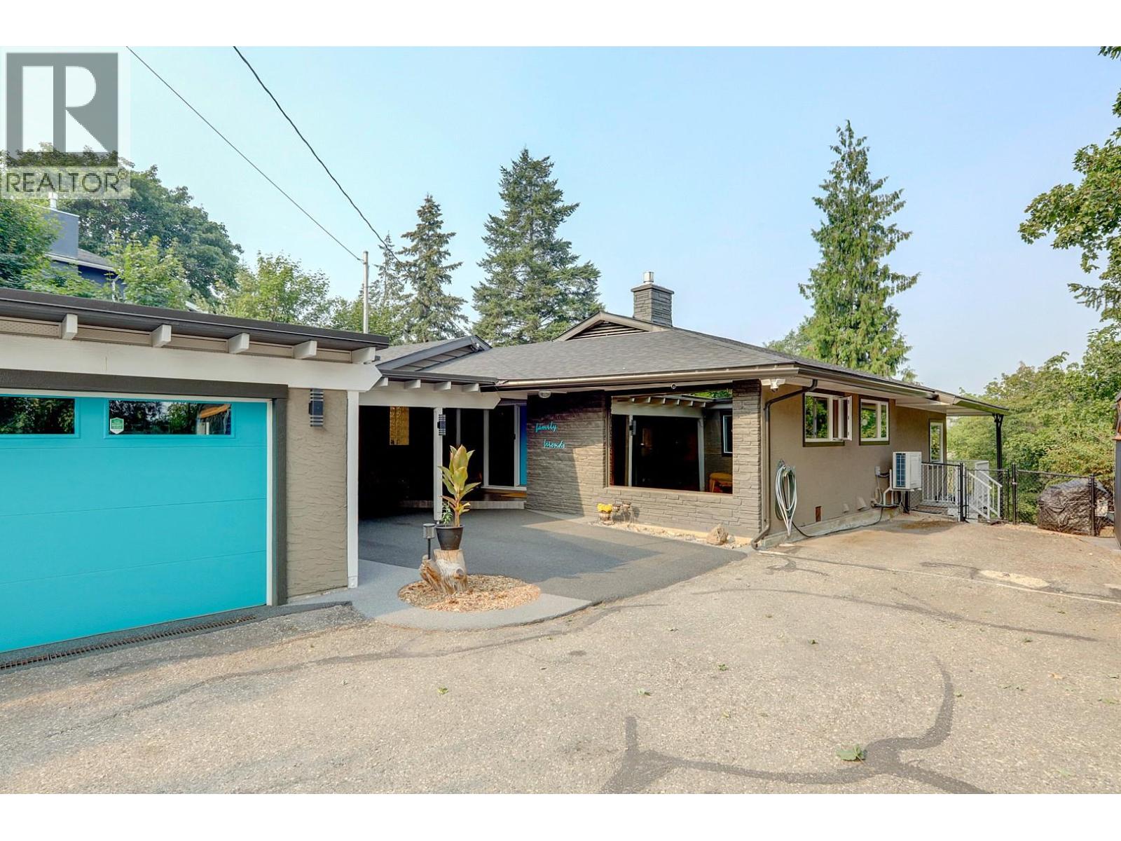 3006 22 Street, Vernon, British Columbia  V1T 4H6 - Photo 2 - 10397968