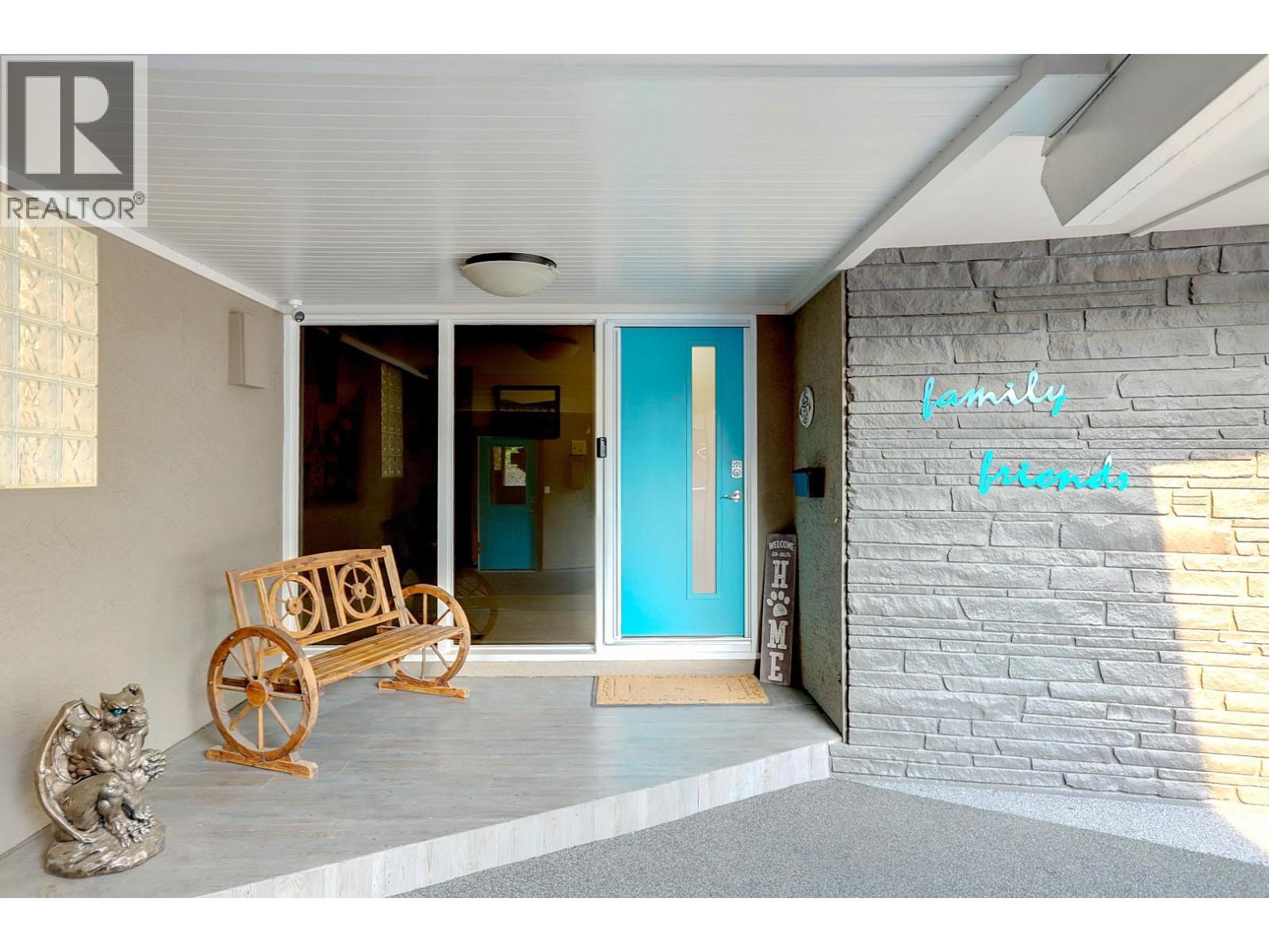 3006 22 Street, Vernon, British Columbia  V1T 4H6 - Photo 4 - 10397968