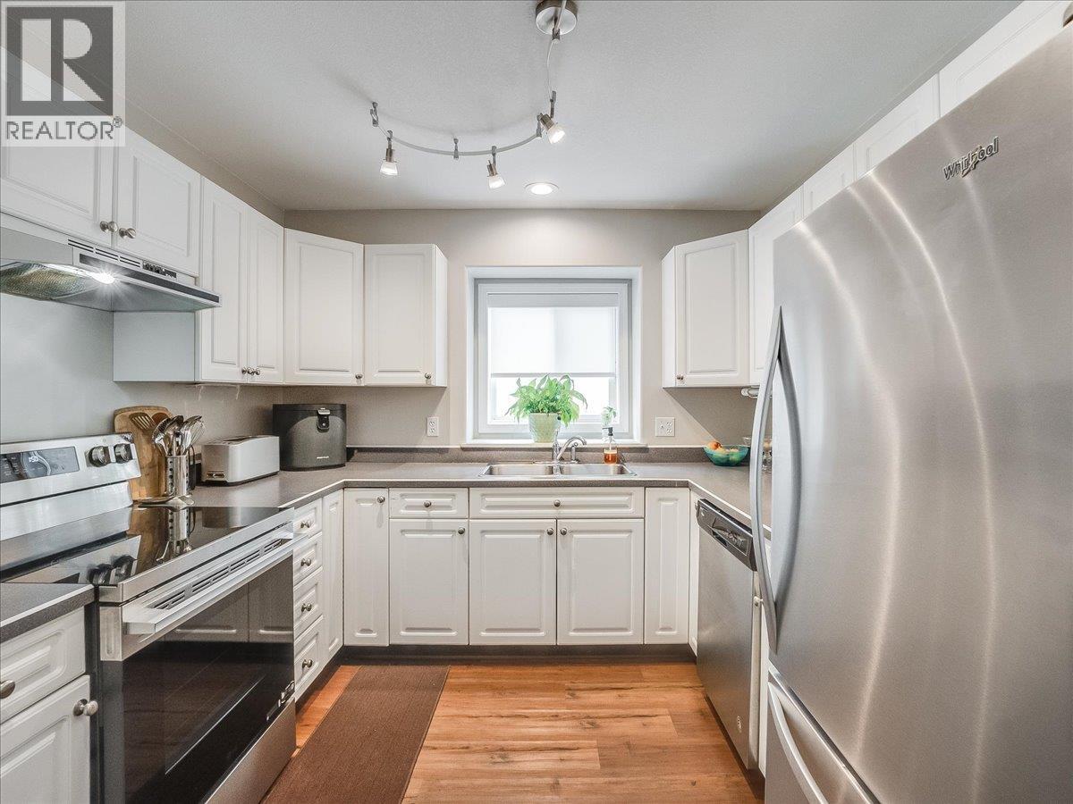 416 Beasley  W Crescent, Nelson, British Columbia  V1L 5Y4 - Photo 15 - 10398184