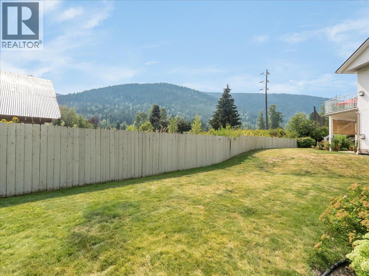 416 Beasley  W Crescent, Nelson, British Columbia  V1L 5Y4 - Photo 26 - 10398184