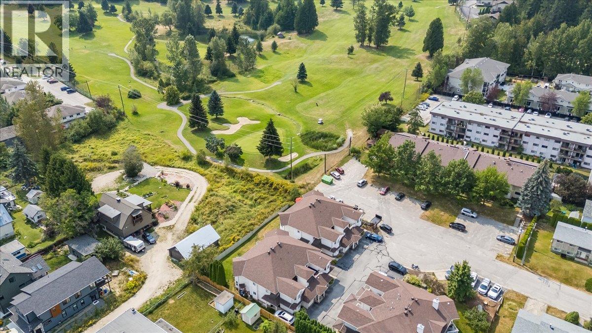 416 Beasley  W Crescent, Nelson, British Columbia  V1L 5Y4 - Photo 3 - 10398184