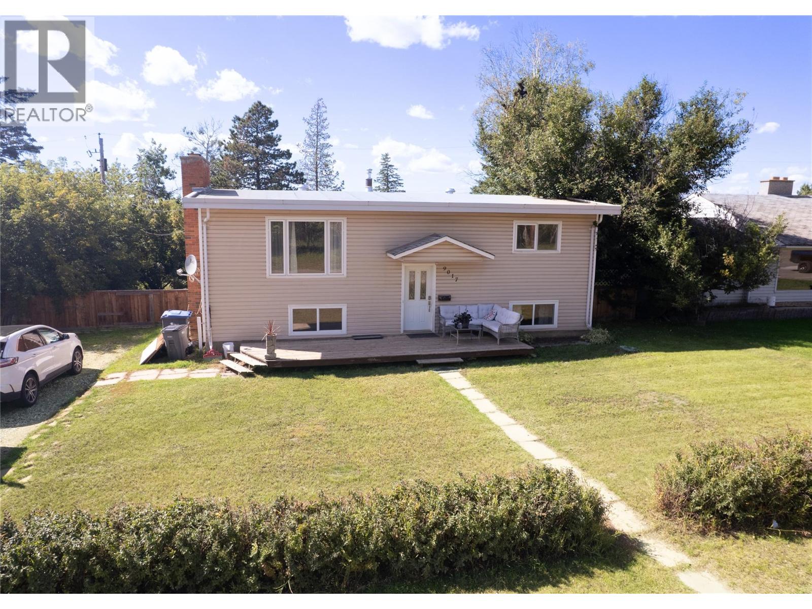 9017 17 Street, Dawson Creek, British Columbia  V1G 4A5 - Photo 1 - 10398357