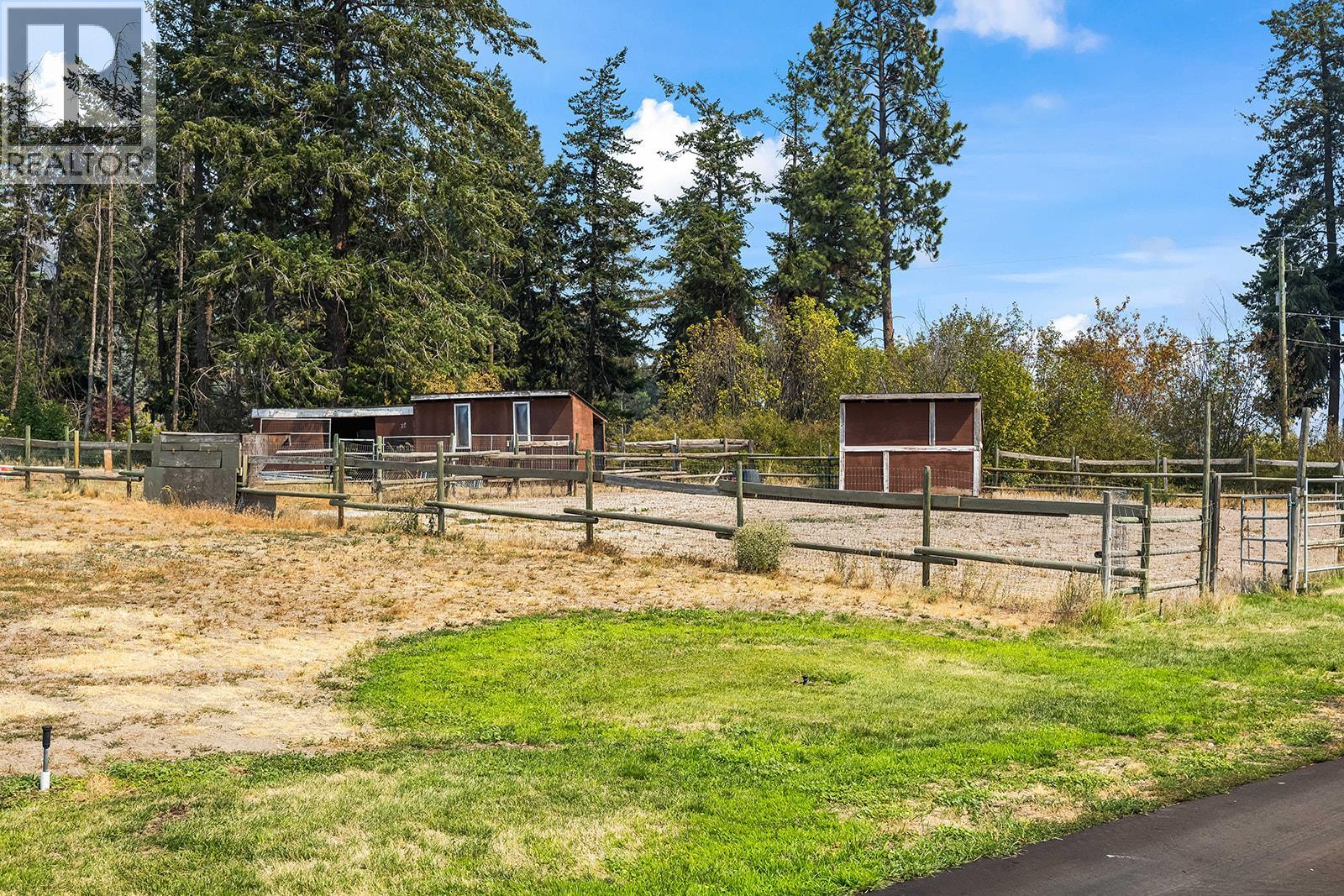 5090 Mackinnon Road, Peachland, British Columbia  V0H 1X0 - Photo 11 - 10396742