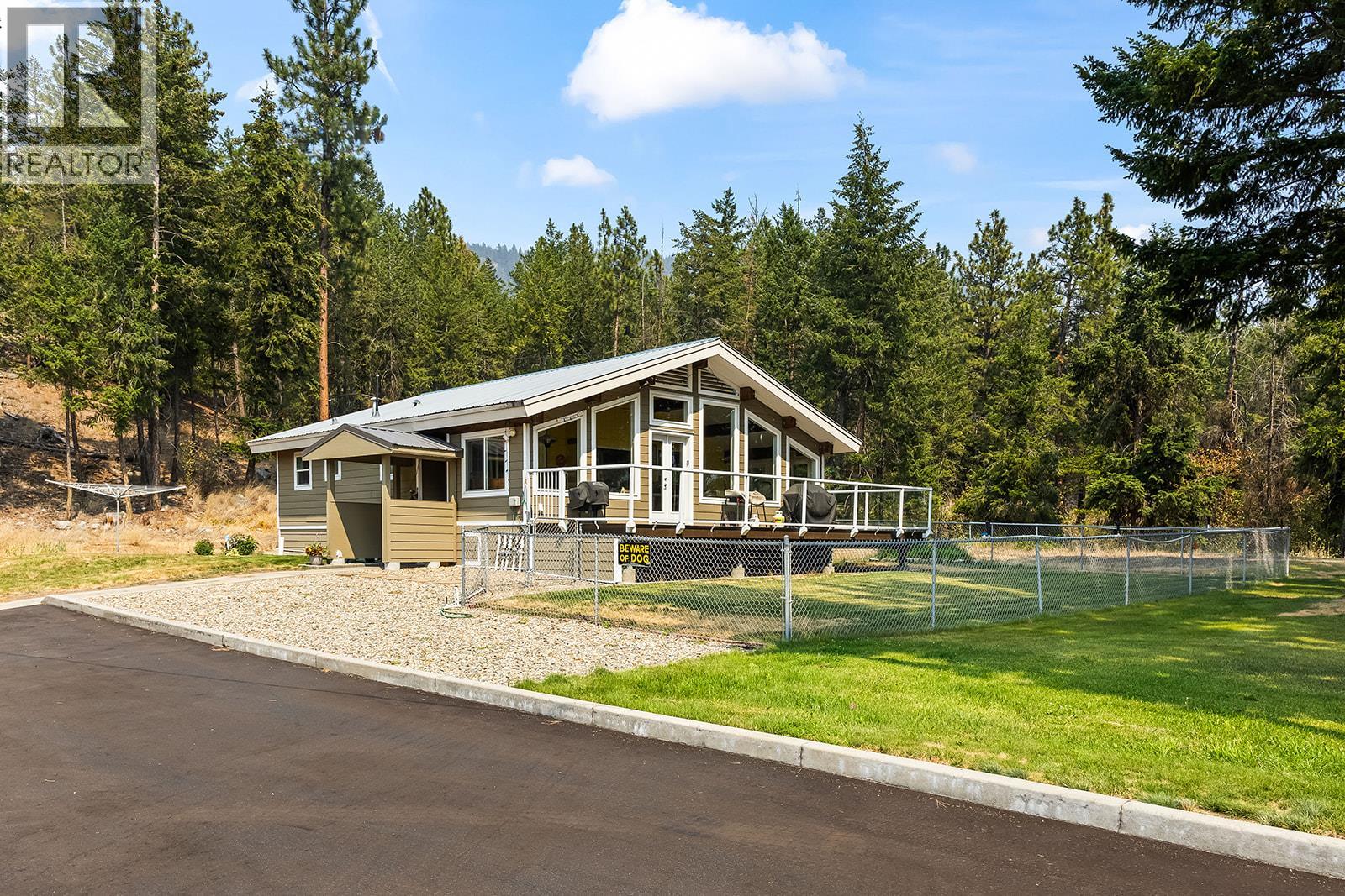 5090 Mackinnon Road, Peachland, British Columbia  V0H 1X0 - Photo 26 - 10396742