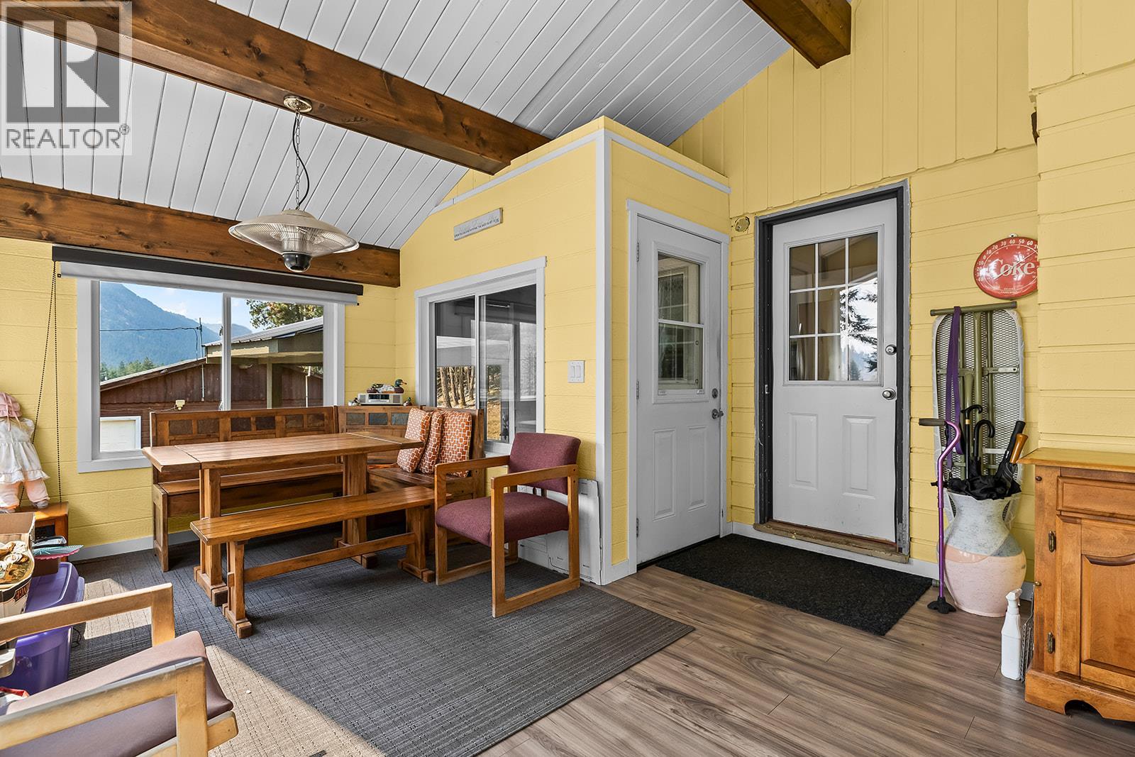 5090 Mackinnon Road, Peachland, British Columbia  V0H 1X0 - Photo 35 - 10396742