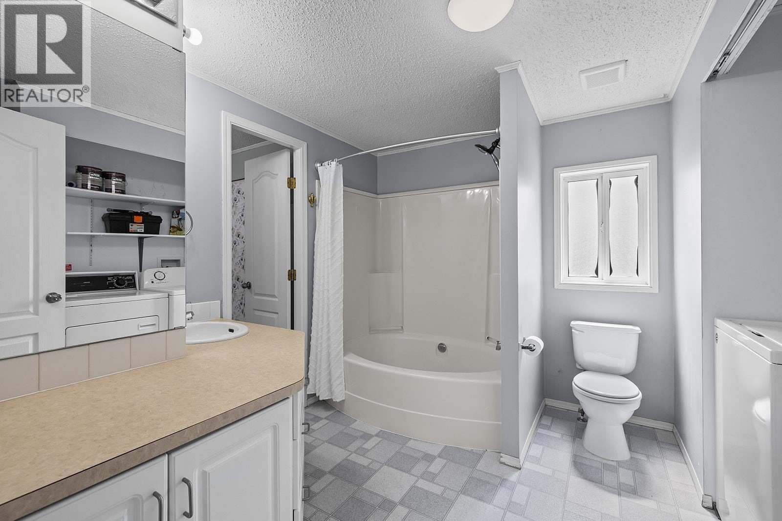 5090 Mackinnon Road, Peachland, British Columbia  V0H 1X0 - Photo 62 - 10396742