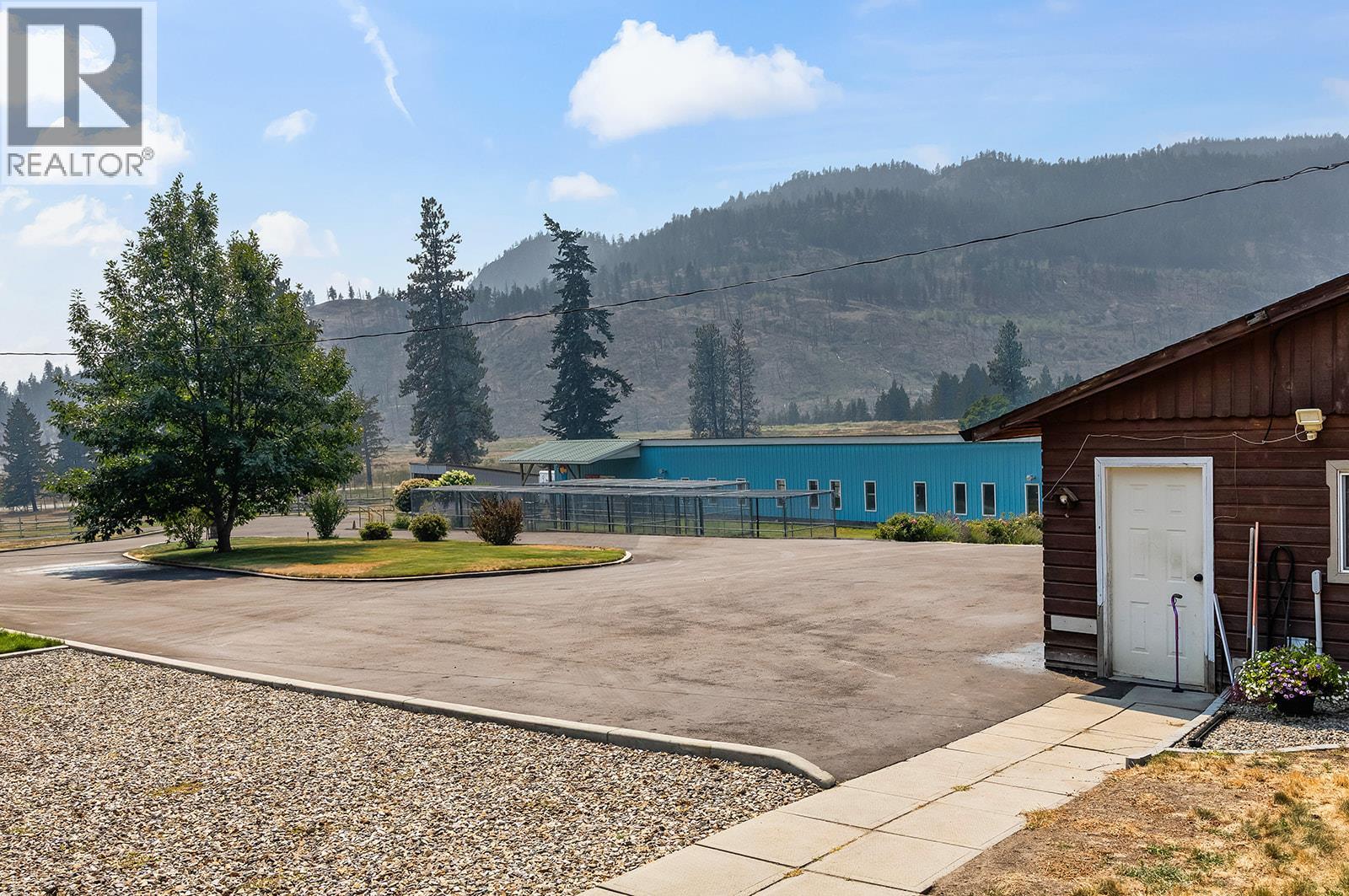 5090 Mackinnon Road, Peachland, British Columbia  V0H 1X0 - Photo 7 - 10396742