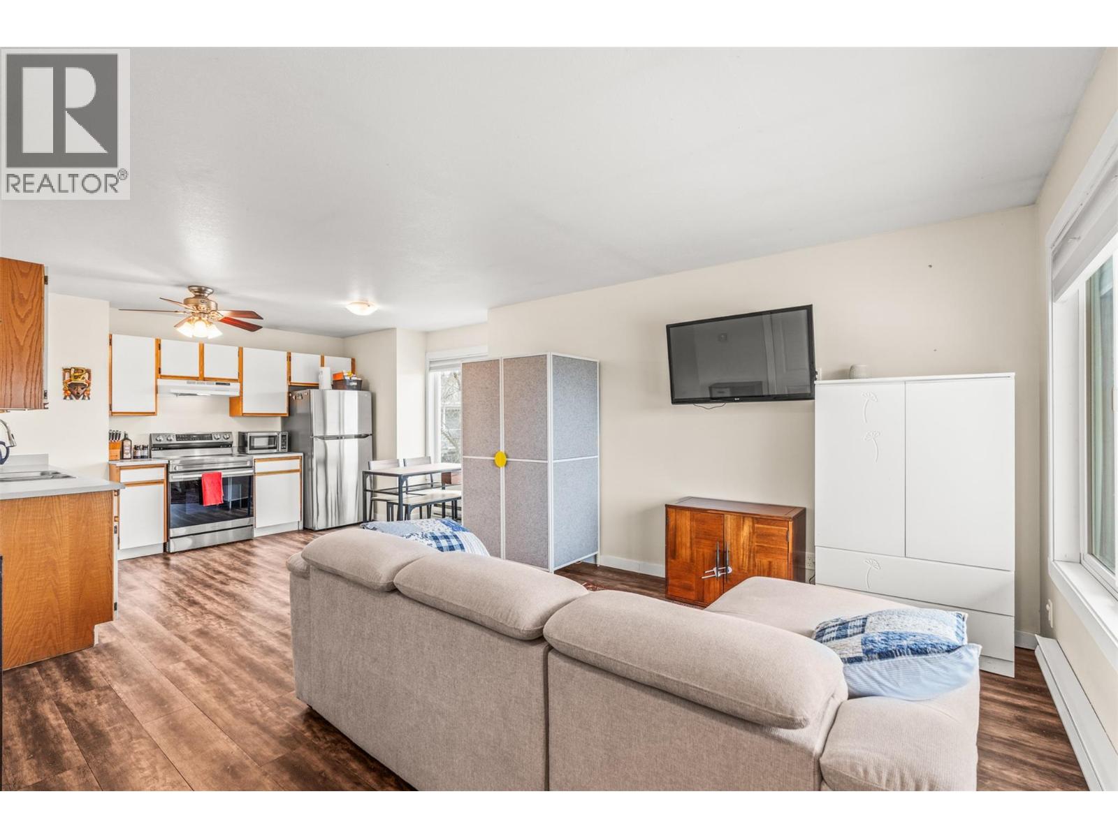 1041 Middleton Way Unit# 204, Vernon, British Columbia  V1B 2N3 - Photo 4 - 10398336