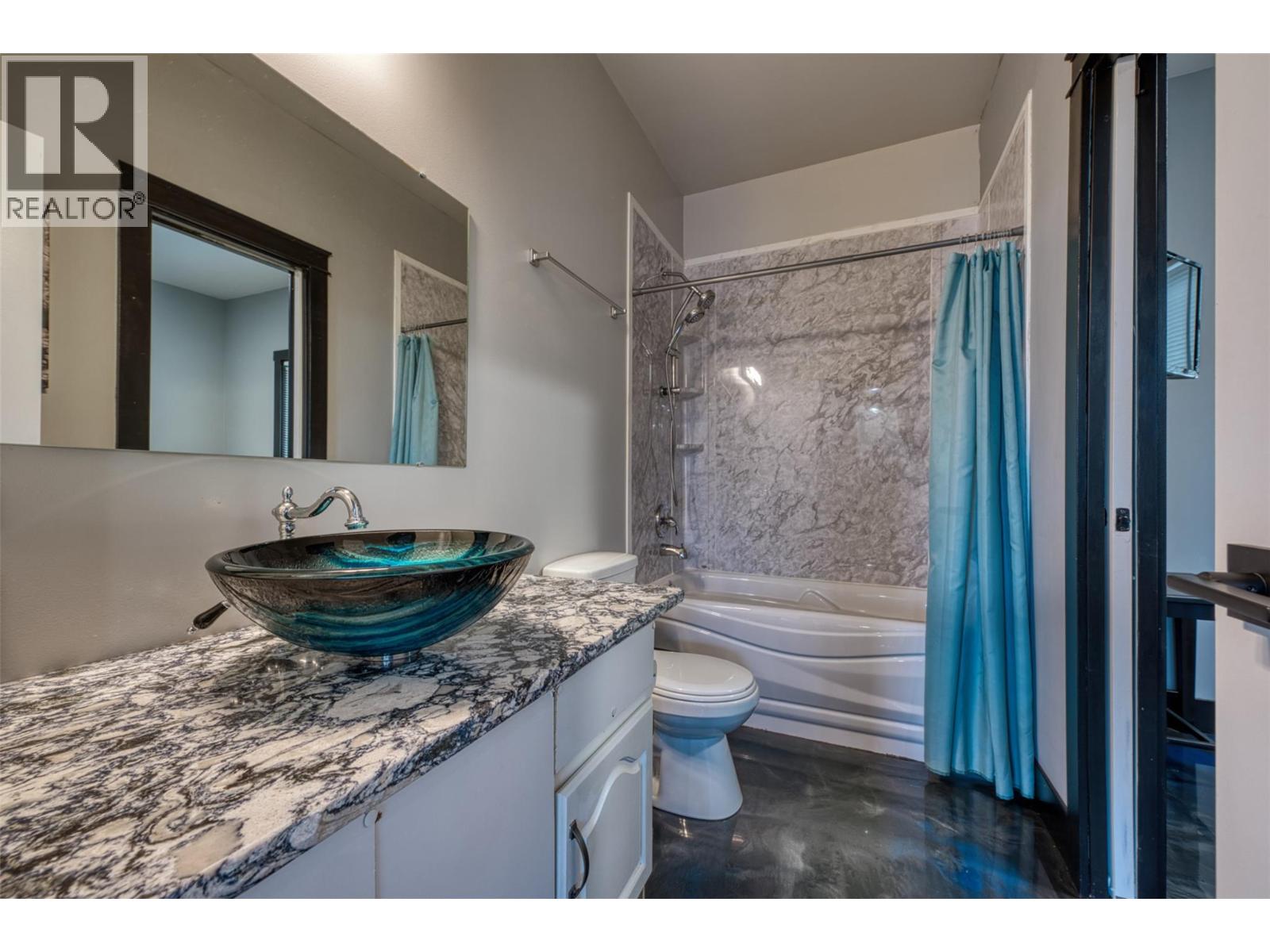 10795 Westshore Road, Vernon, British Columbia  V1H 2C3 - Photo 13 - 10398170