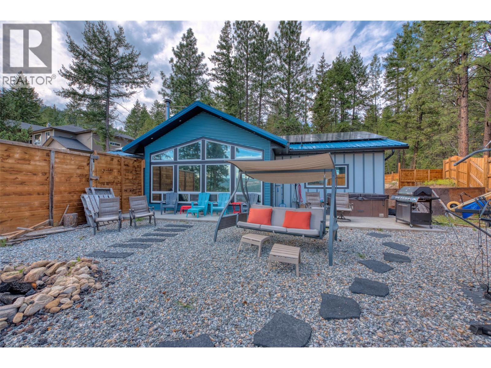10795 Westshore Road, Vernon, British Columbia  V1H 2C3 - Photo 16 - 10398170