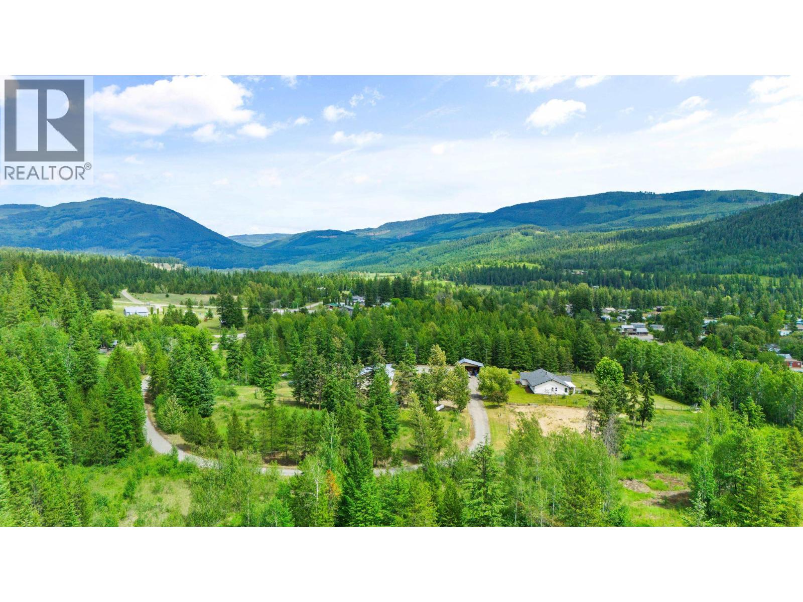 3056 Harmon Road, Vavenby, British Columbia  V0E 3A0 - Photo 1 - 10398324