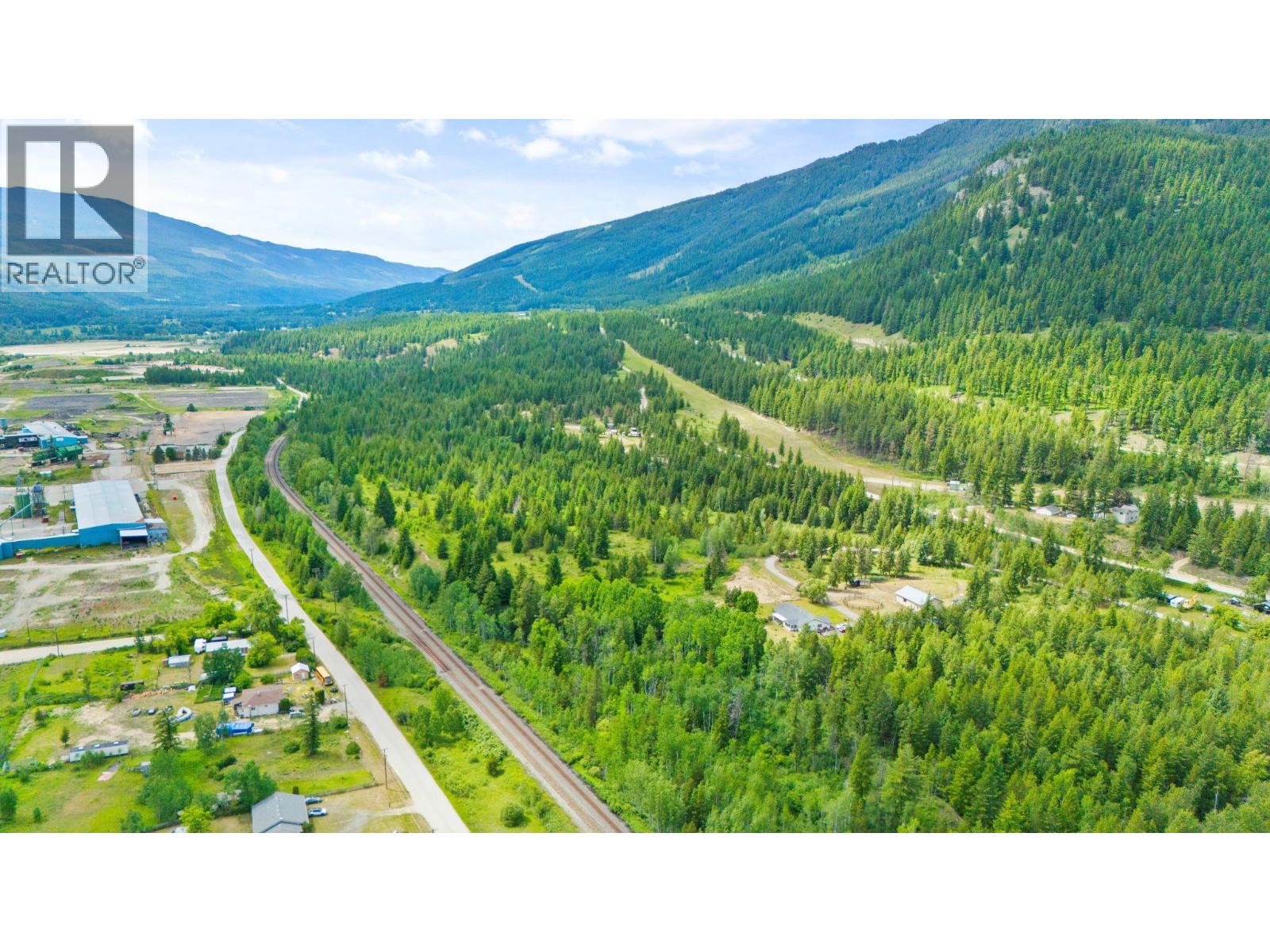 3056 Harmon Road, Vavenby, British Columbia  V0E 3A0 - Photo 49 - 10398324