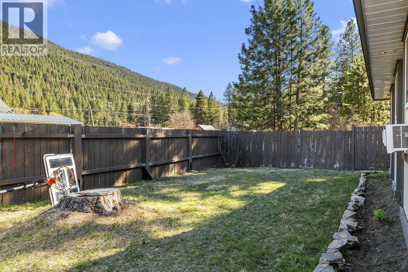5835 3rd Street, Beaverdell, British Columbia  V0H 1A0 - Photo 19 - 10398190