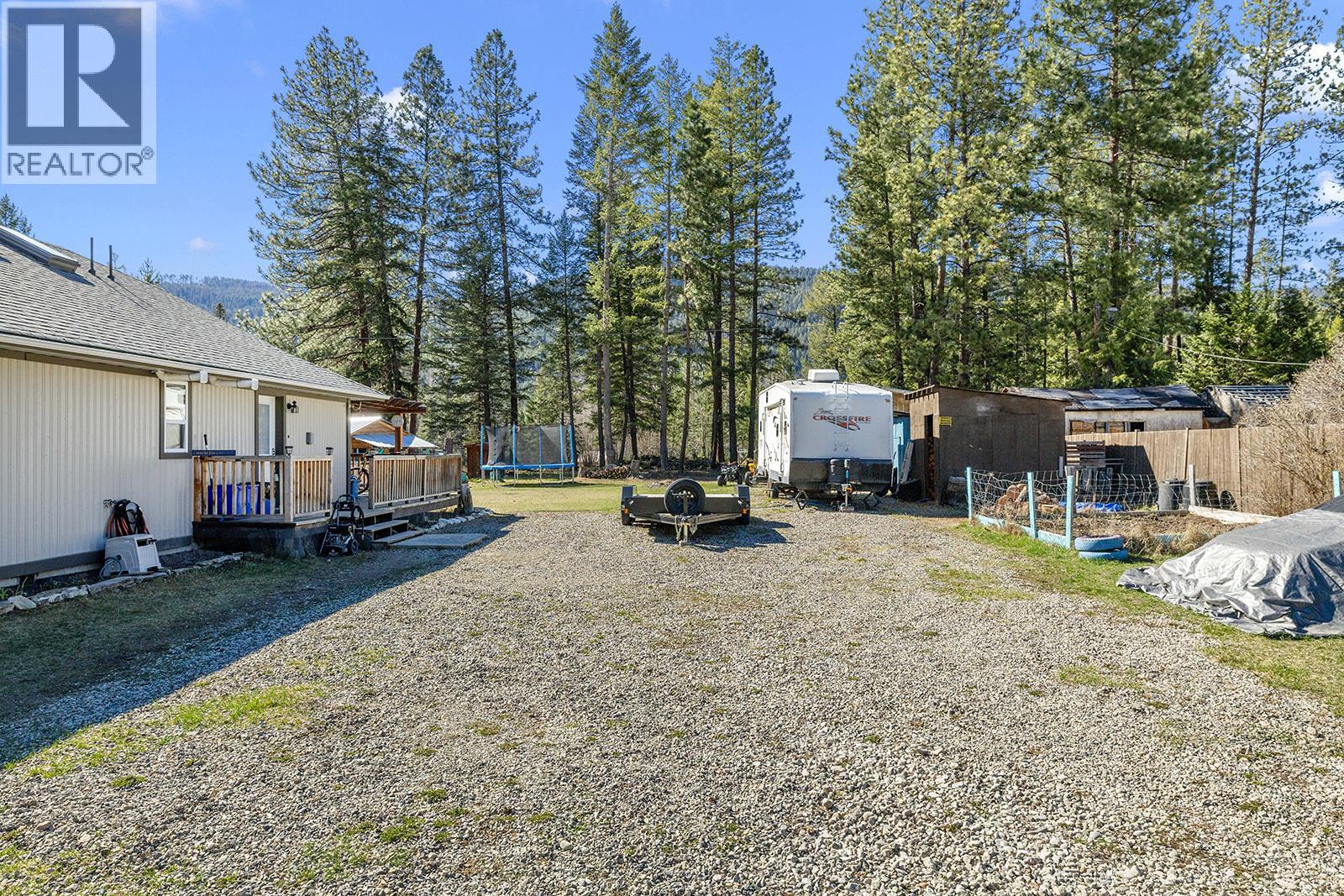 5835 3rd Street, Beaverdell, British Columbia  V0H 1A0 - Photo 9 - 10398190