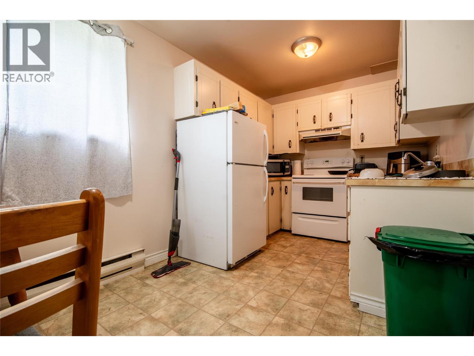 1118 Erickson Street, Creston, British Columbia  V0B 1G0 - Photo 12 - 10398134