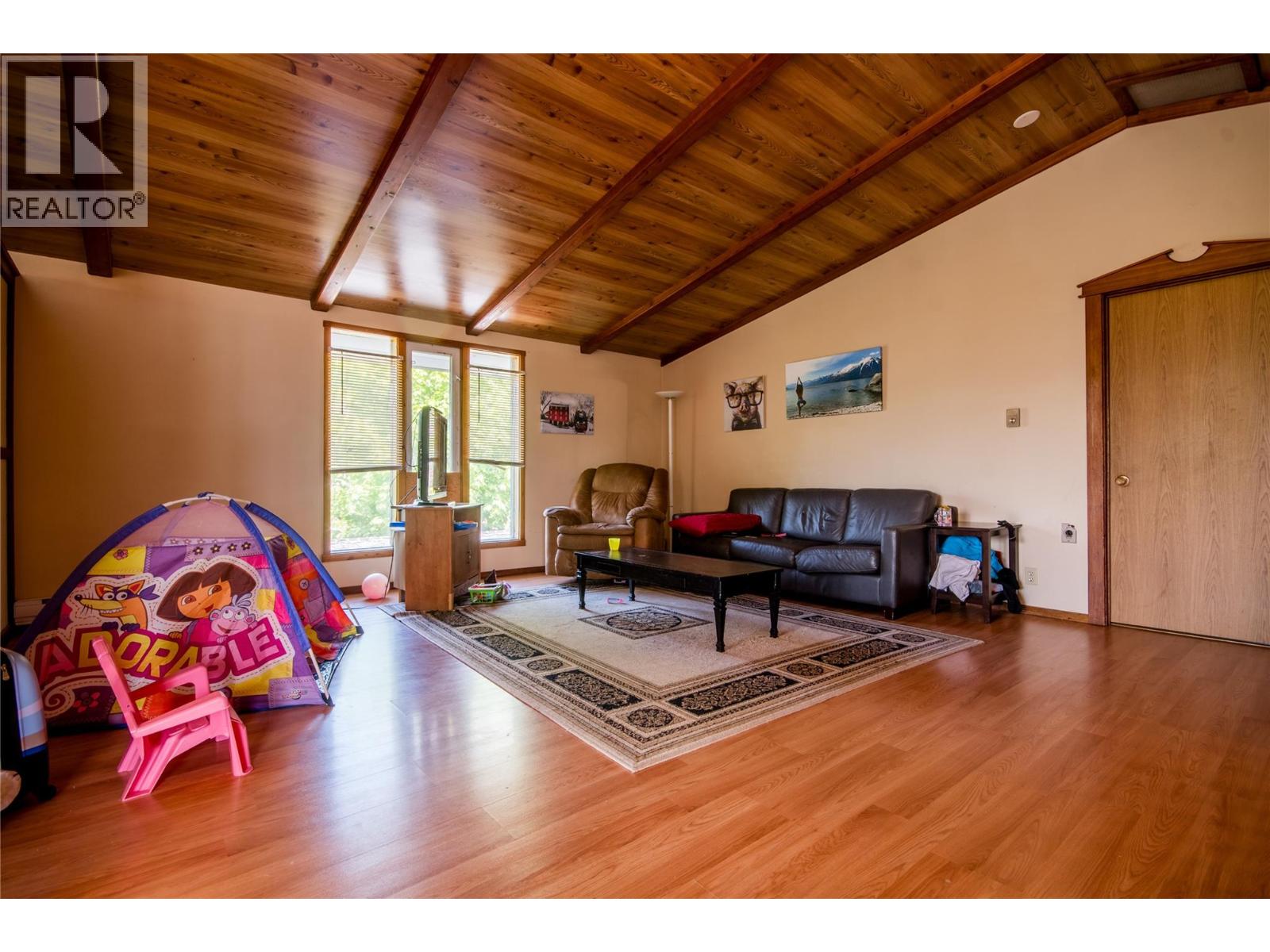 1118 Erickson Street, Creston, British Columbia  V0B 1G0 - Photo 29 - 10398134
